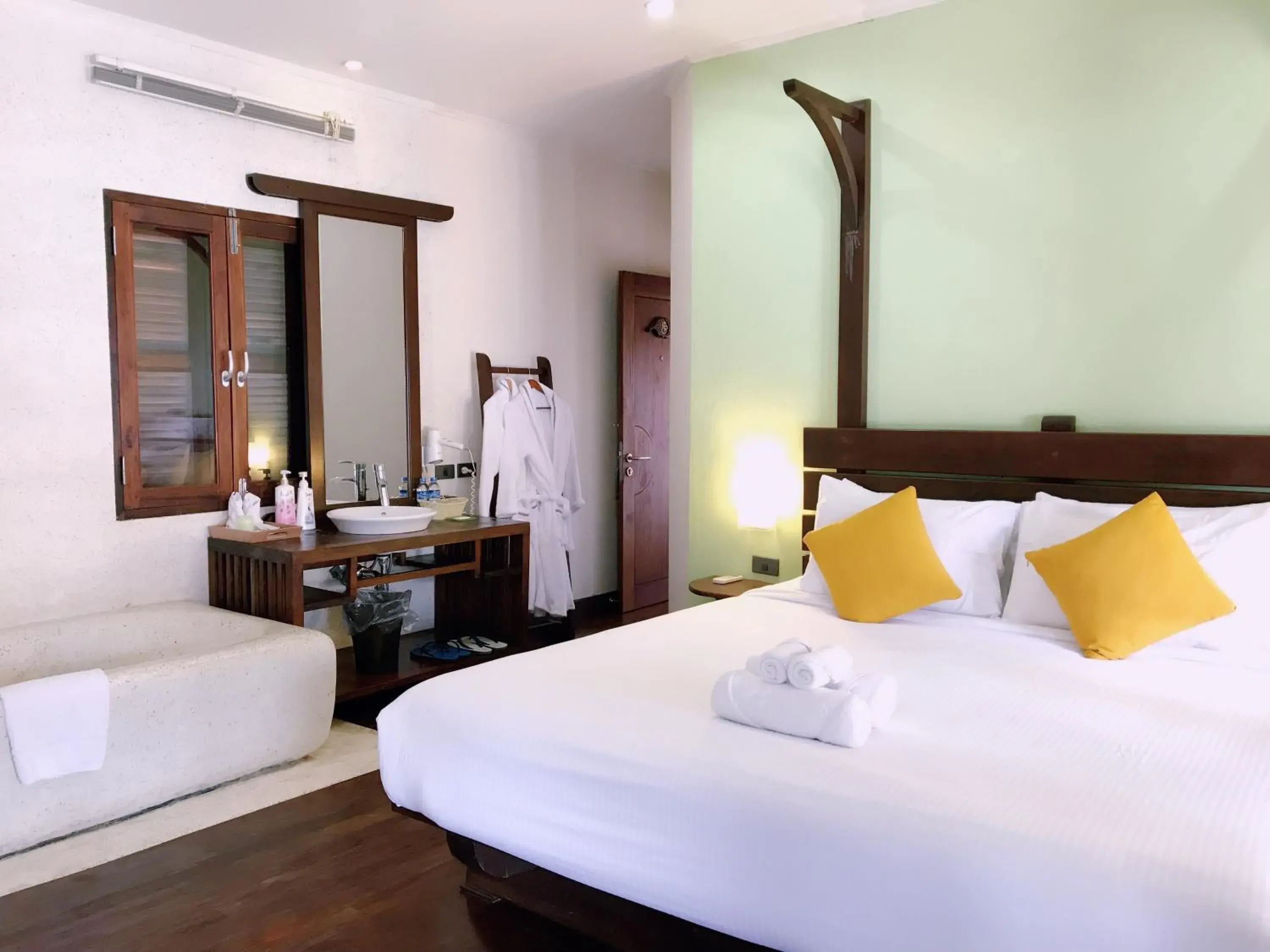 Deluxe Double Room in Ancient Luangprabang Hotel Deluxe Double Room in Ancient Luangprabang Hotel