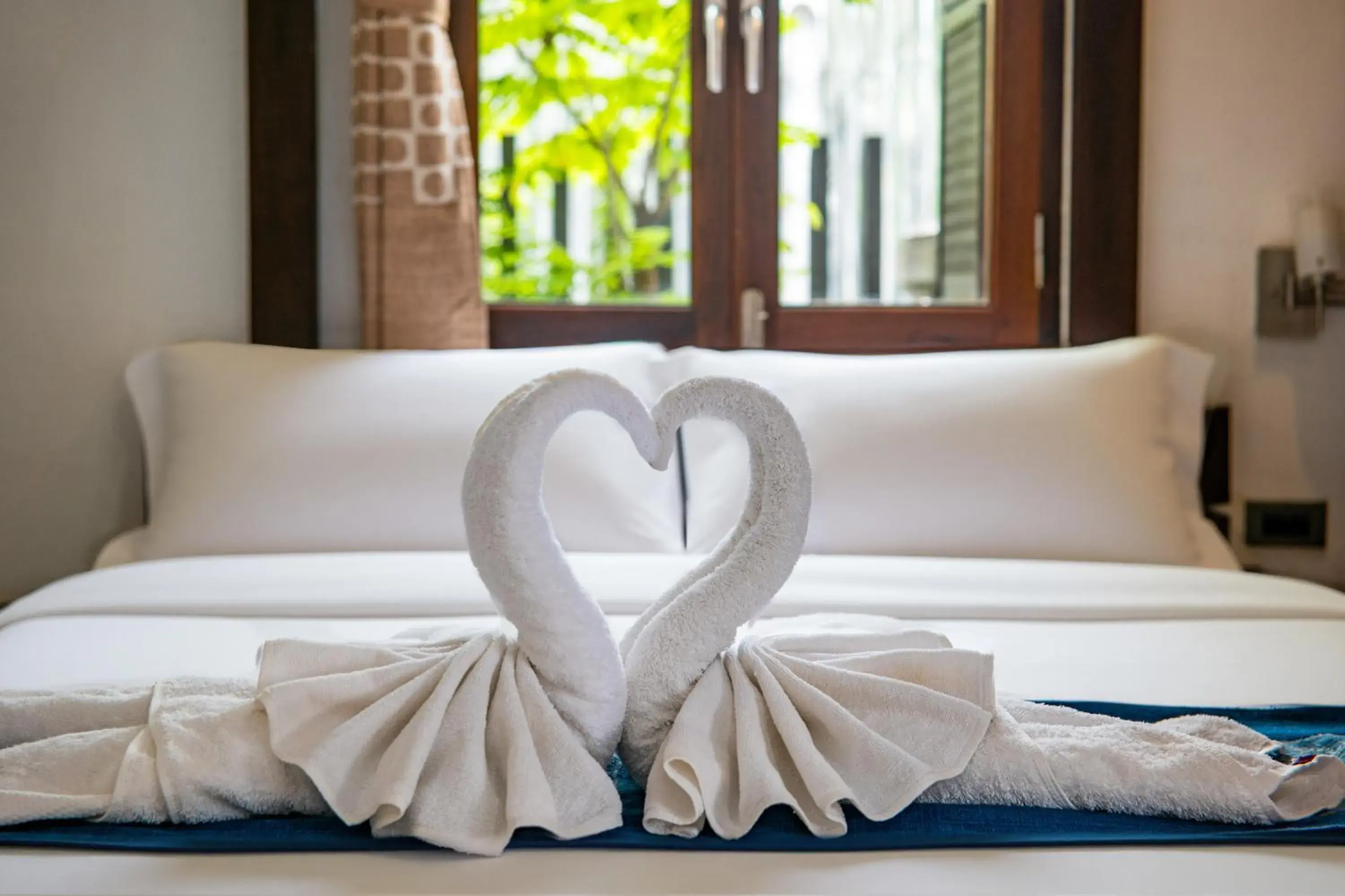 Deluxe Double Room in Ancient Luangprabang Hotel Deluxe Double Room in Ancient Luangprabang Hotel