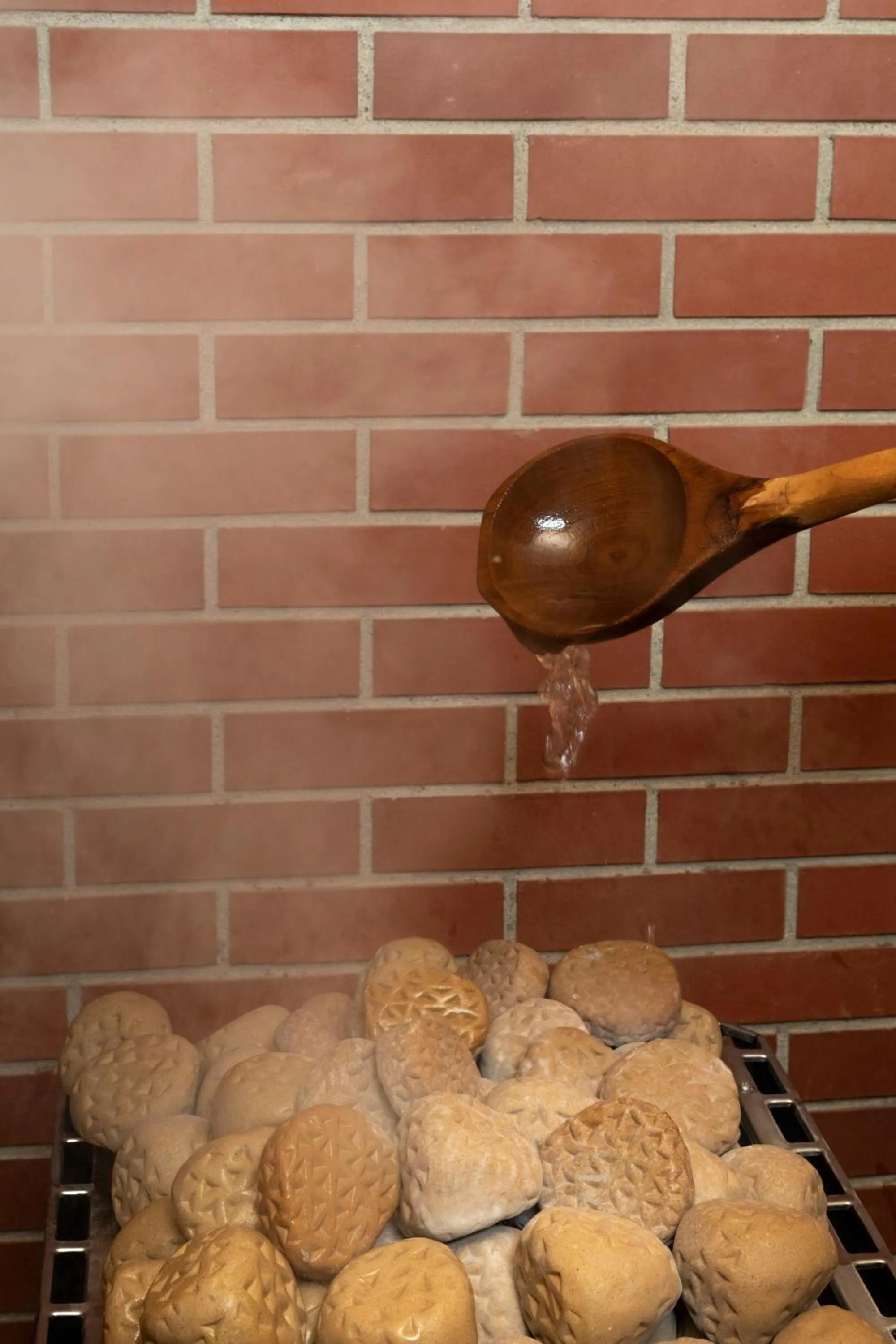 Steam room in Yumoto Noboribetsu