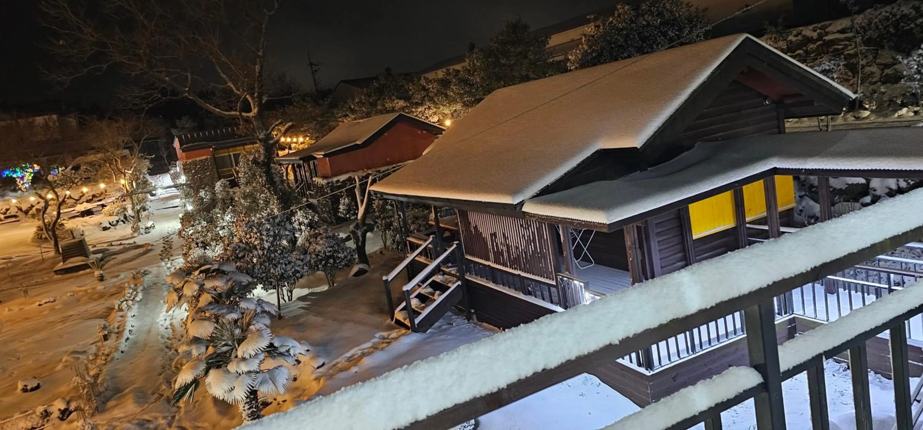 Gotjawal Geomunoreum Pension