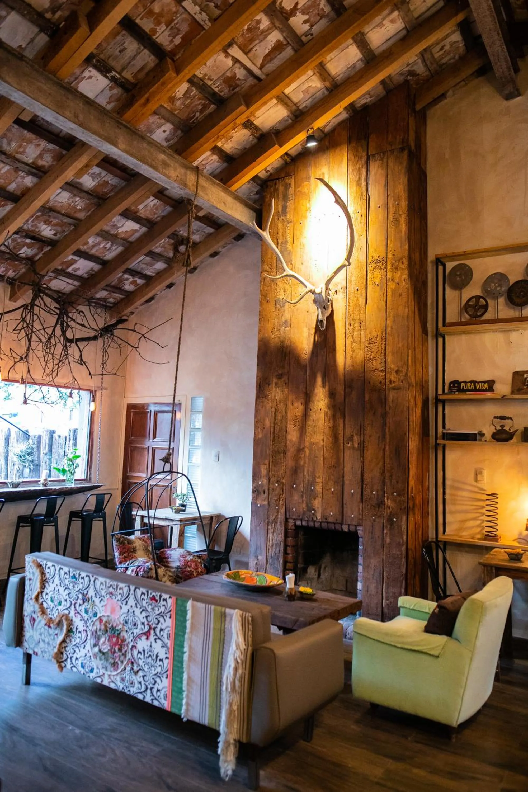 Pura Vida YerbaBuena Suite & Host