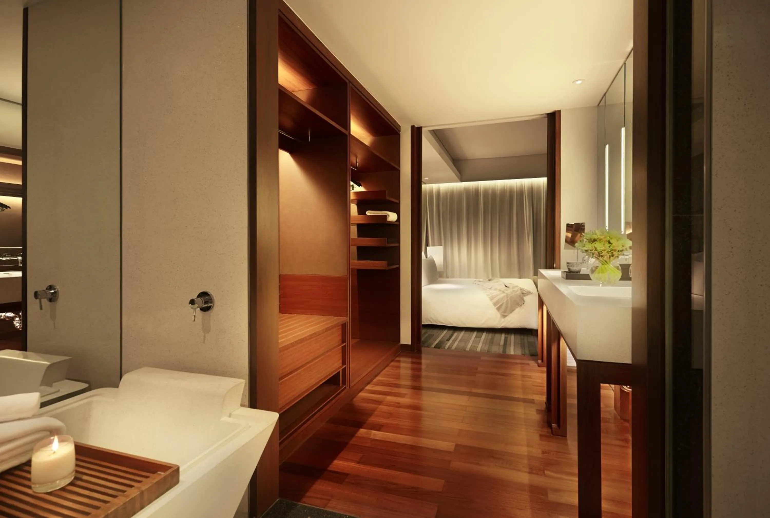 Bathroom, Bed in Hansar Bangkok Hotel