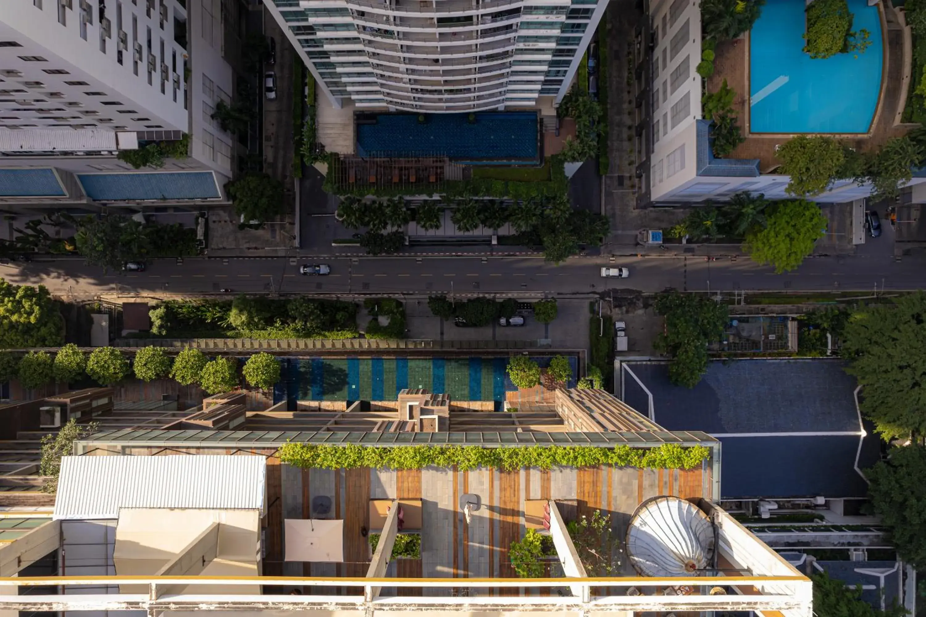 Property building in Hansar Bangkok Hotel Property building in Hansar Bangkok Hotel