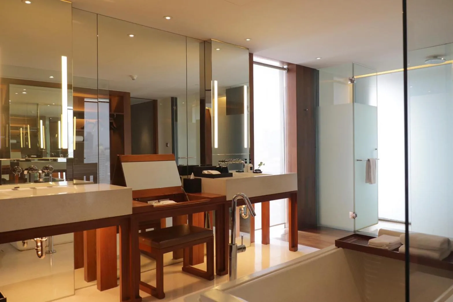 Bathroom in Hansar Bangkok Hotel