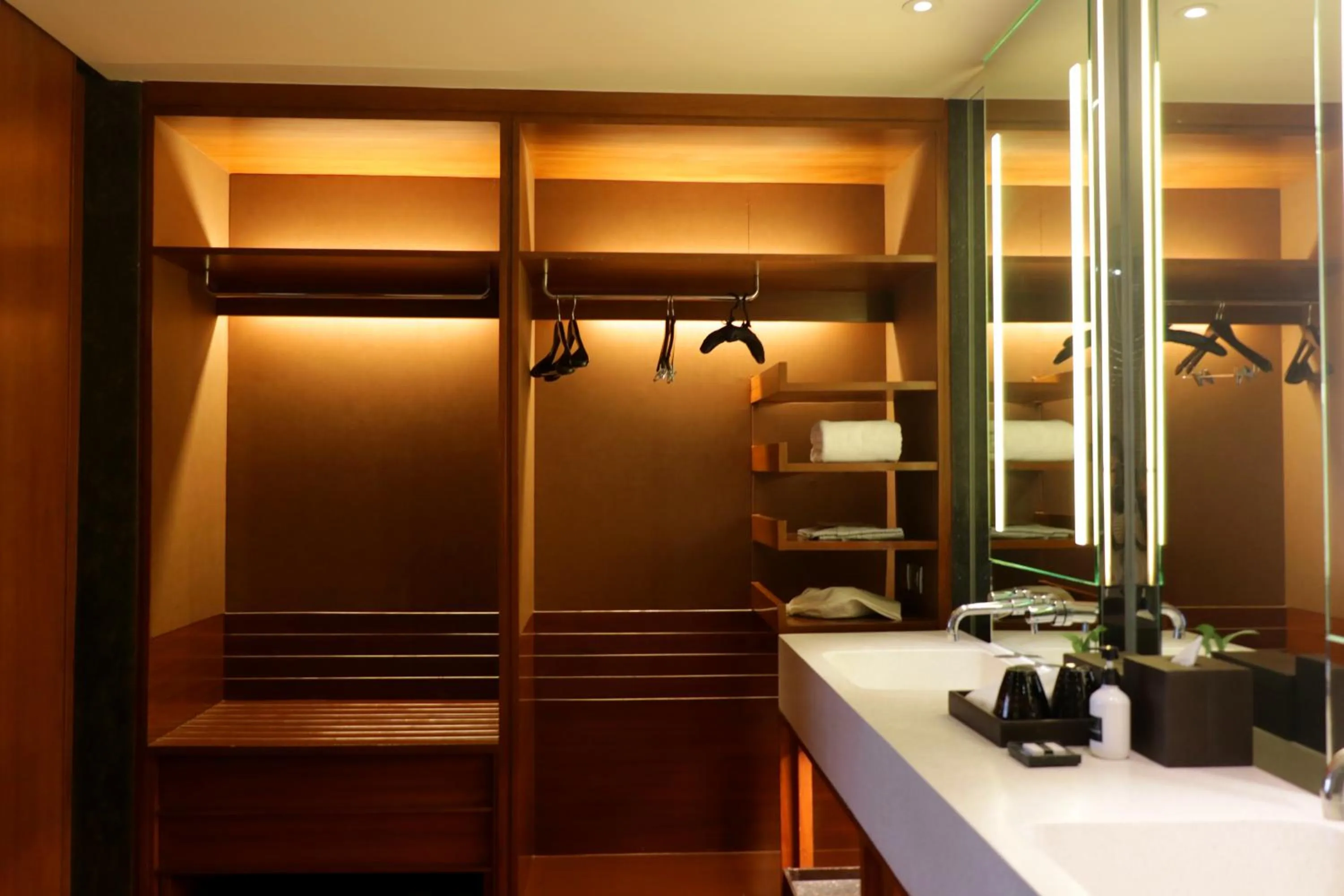 Bathroom in Hansar Bangkok Hotel