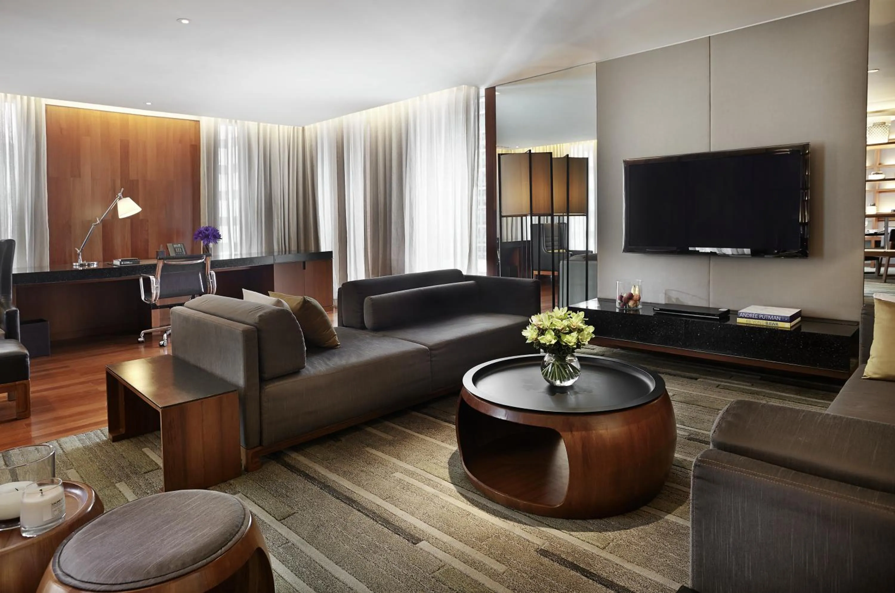 Photo of the whole room in Hansar Bangkok Hotel