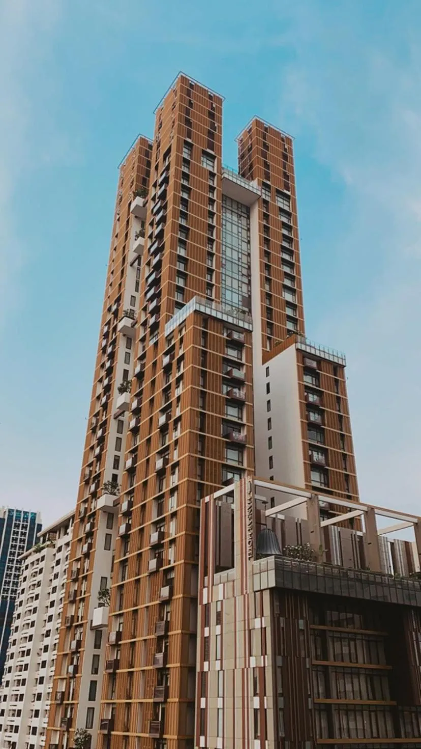 Property building in Hansar Bangkok Hotel