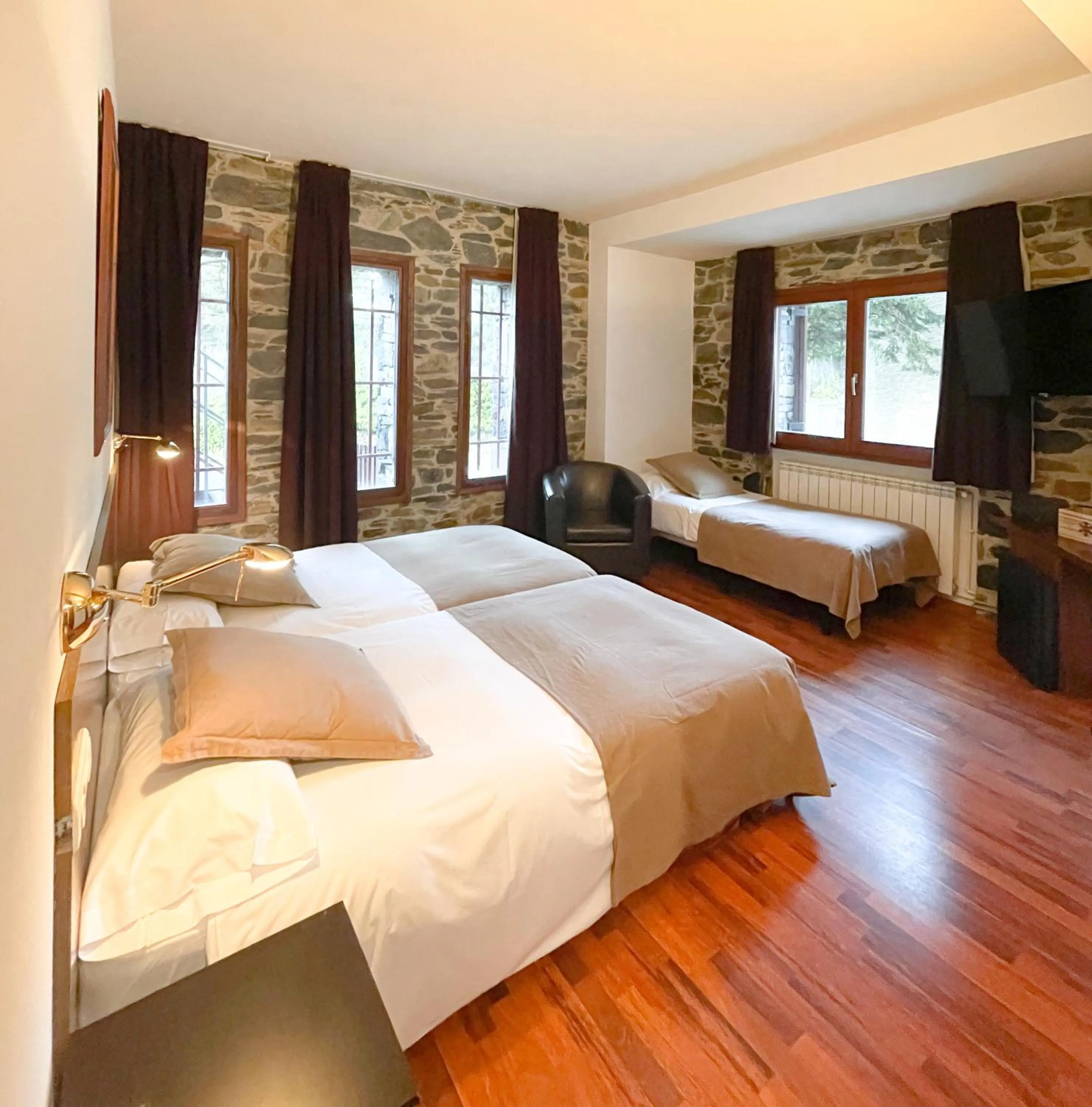 Photo of the whole room, Bed in Hotel Amoretes