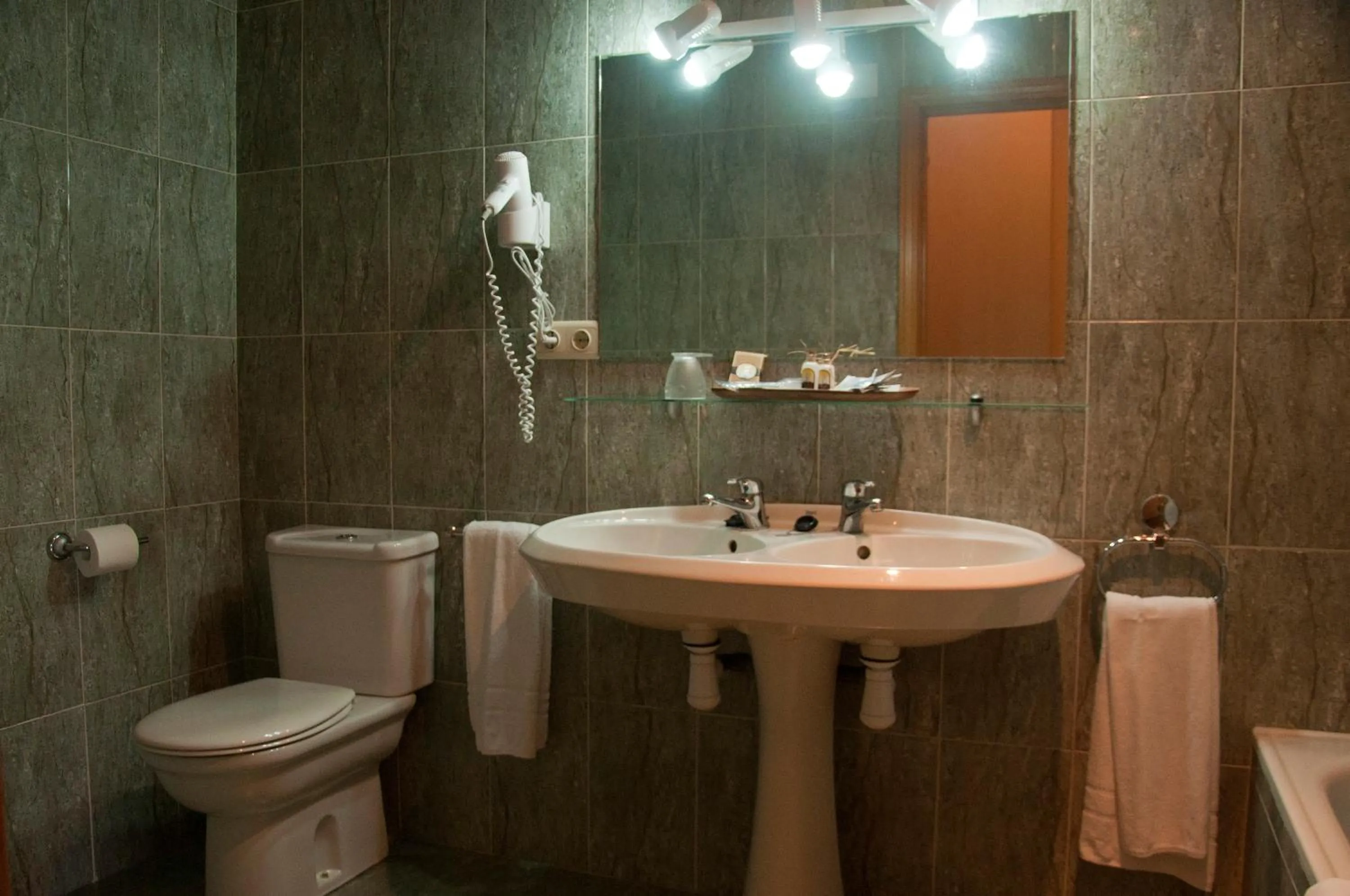Bathroom in Hotel Amoretes