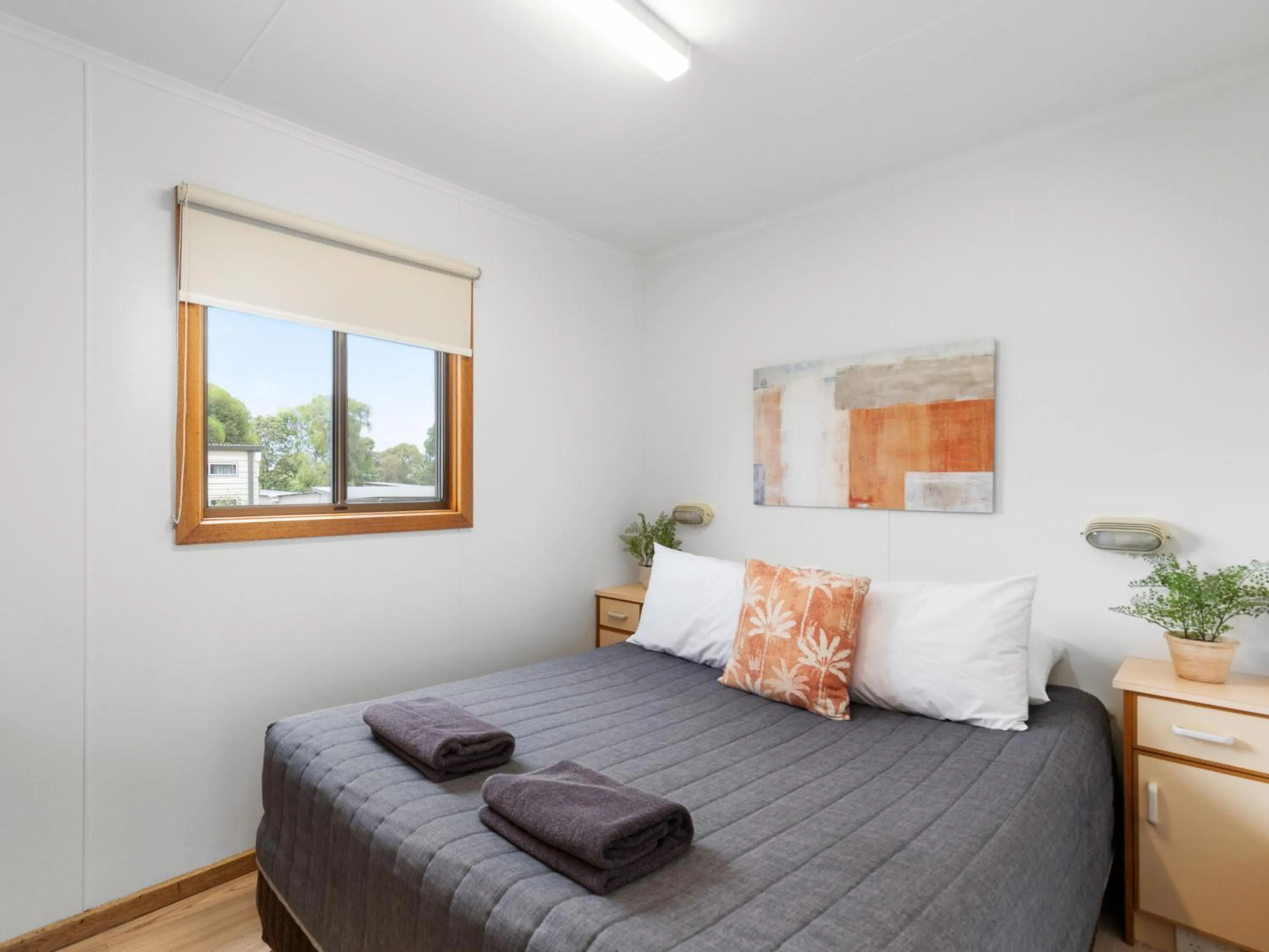 Bedroom, Bed in Blue Lake Holiday Park