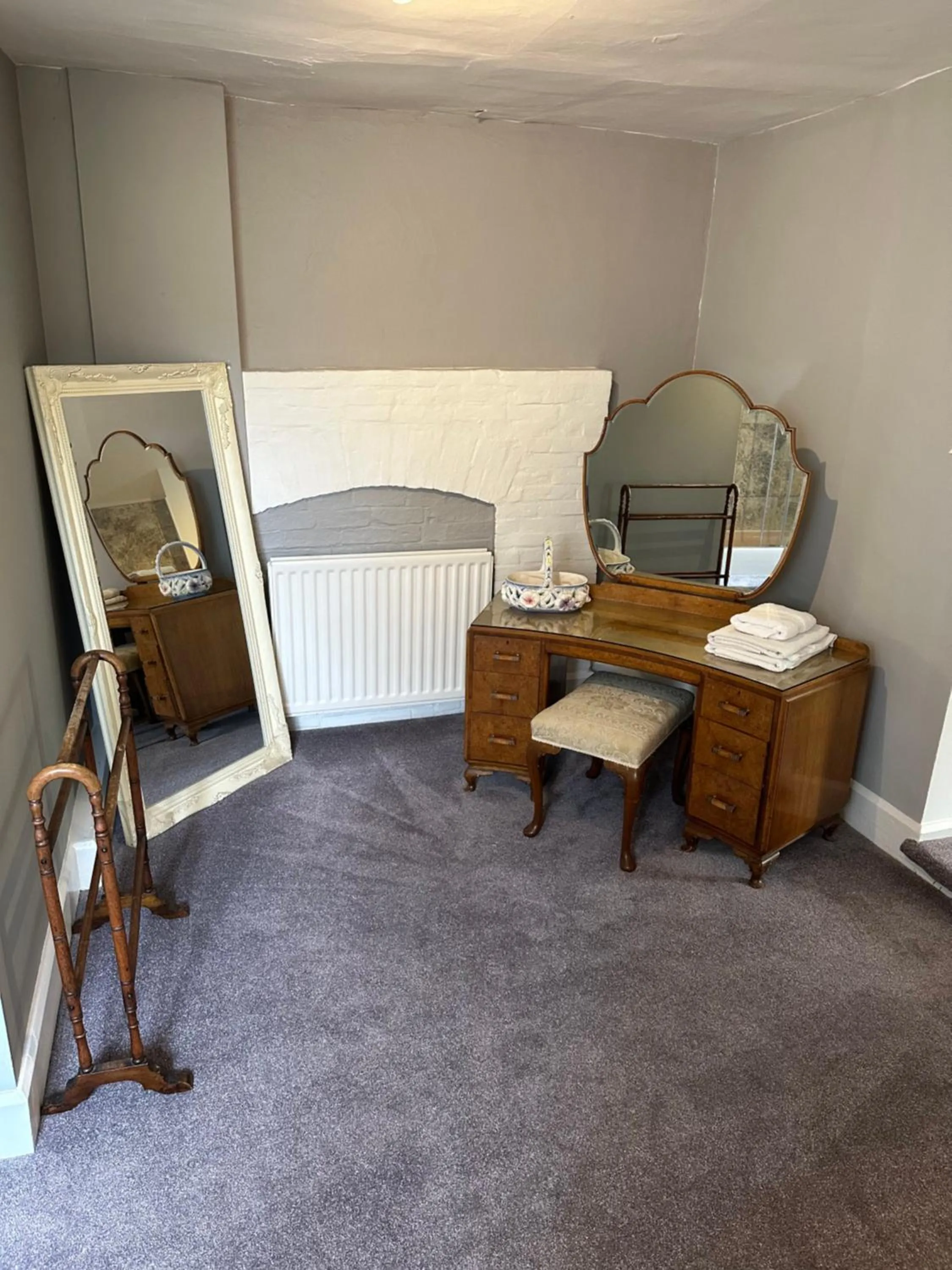 Bathroom, Bed in Abbey Farm Bed And Breakfast