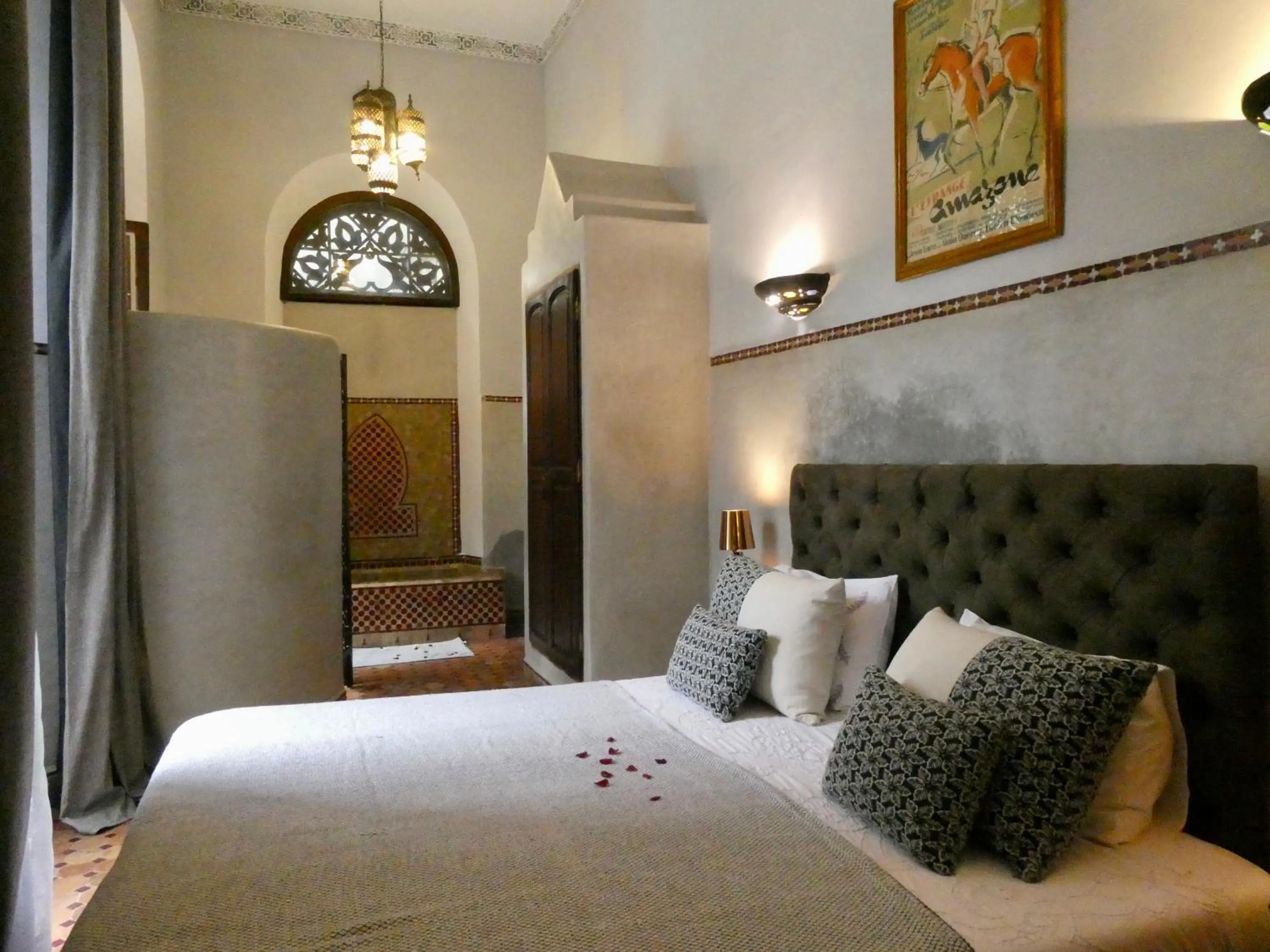 Photo of the whole room, Bed in Palais El Arsat & Spa