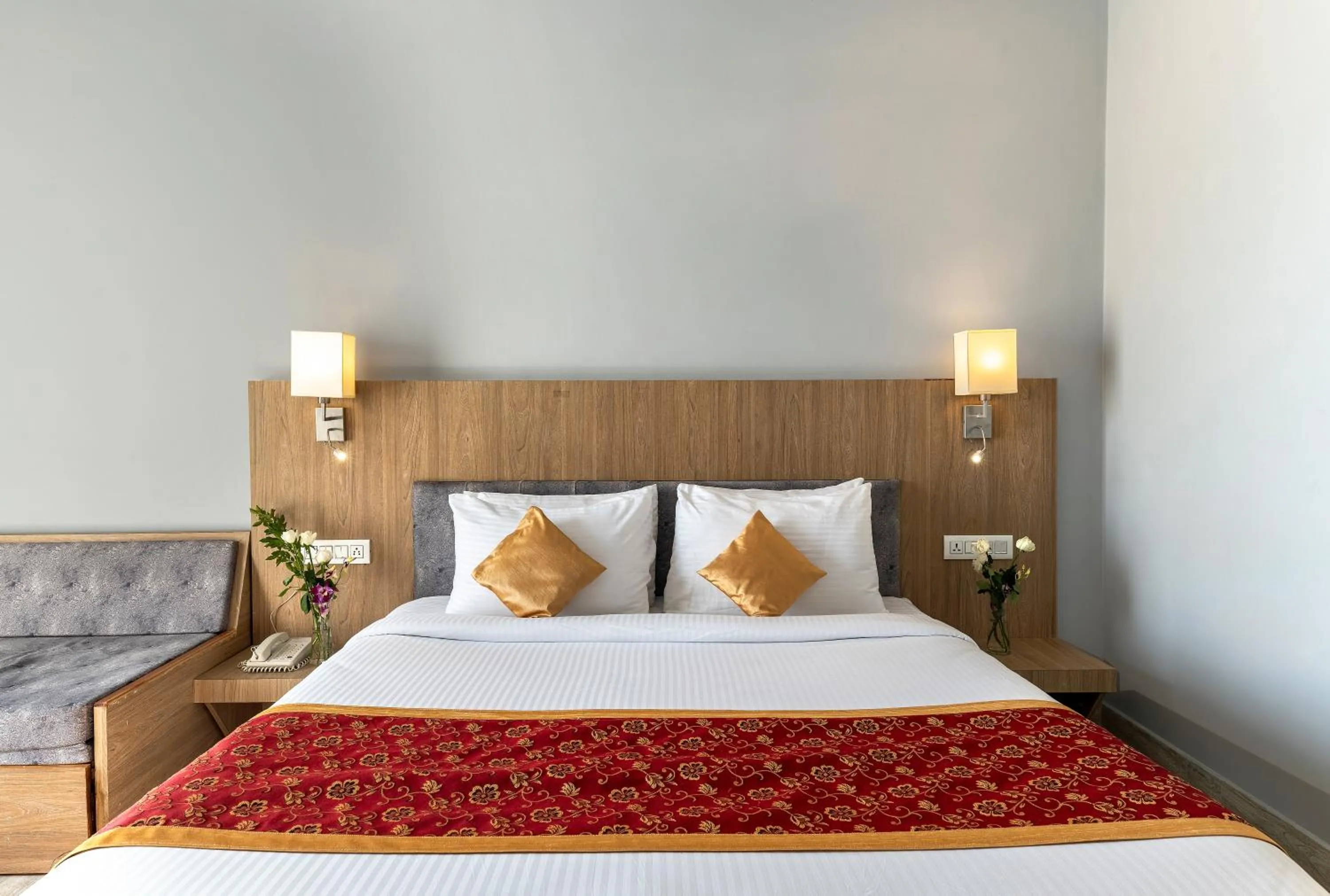 Bed in Via Lakhela Resort & Spa