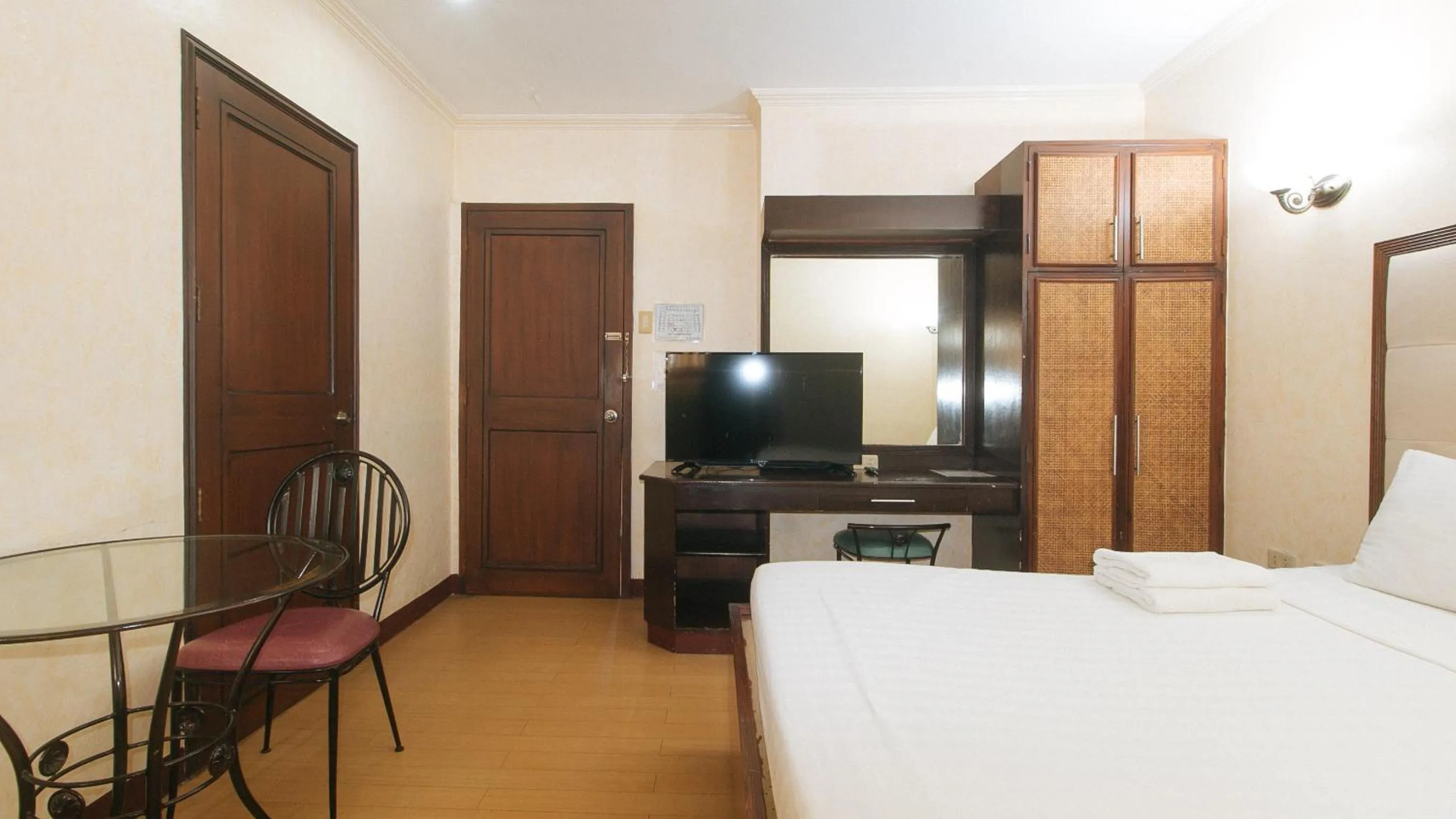 Bed in Bliss Hotel Dau