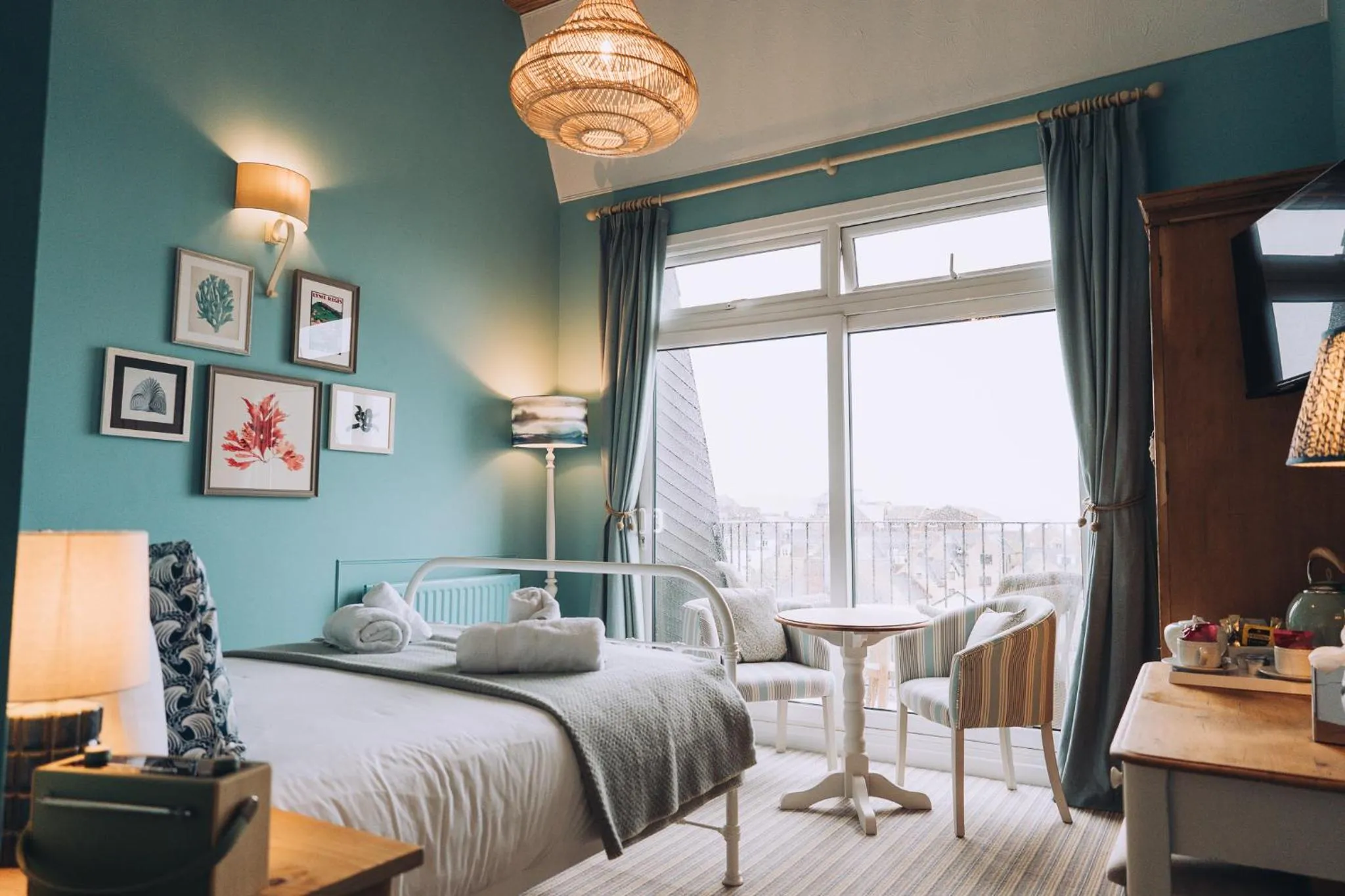 Bedroom, Bed in The Royal Lion Hotel