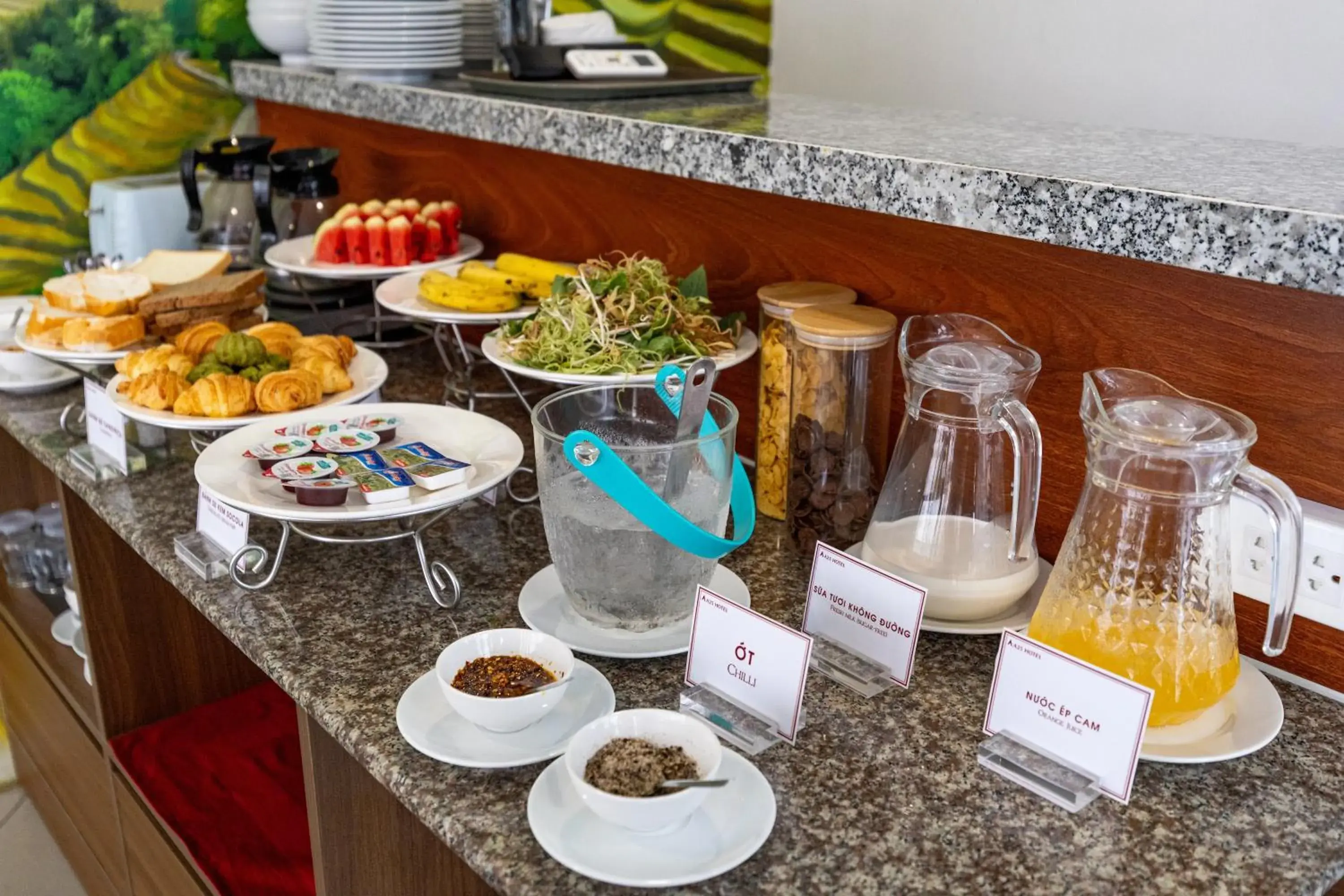 Restaurant/places to eat in A25 Hotel - 14 Hồ Huấn Nghiệp Restaurant/places to eat in A25 Hotel - 14 Hồ Huấn Nghiệp