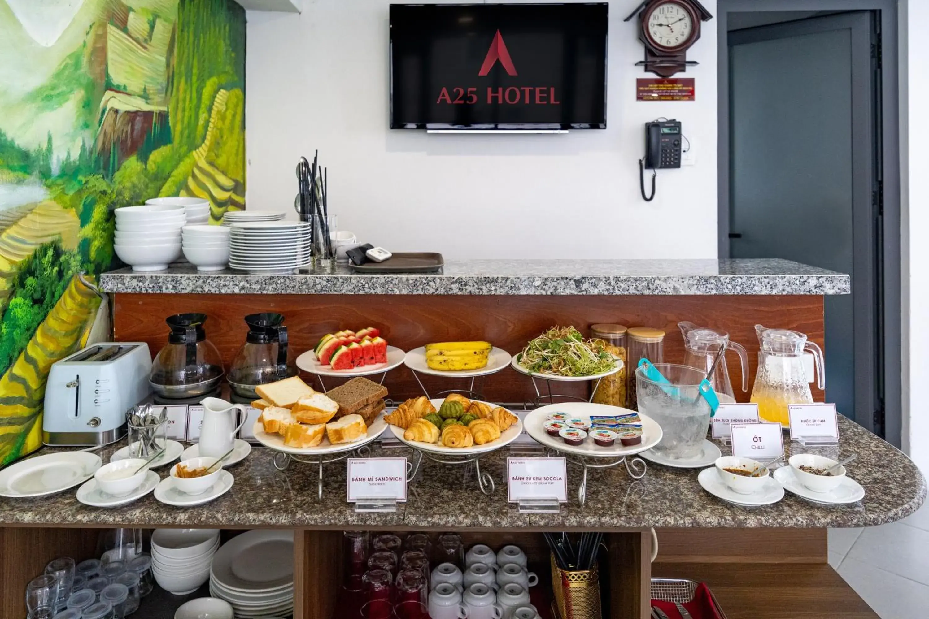 Restaurant/places to eat in A25 Hotel - 14 Hồ Huấn Nghiệp Restaurant/places to eat in A25 Hotel - 14 Hồ Huấn Nghiệp