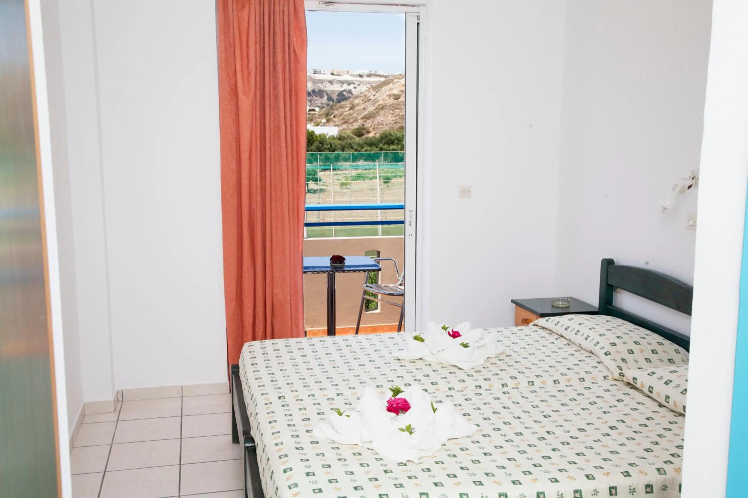 Bed in Hotel Athinoula