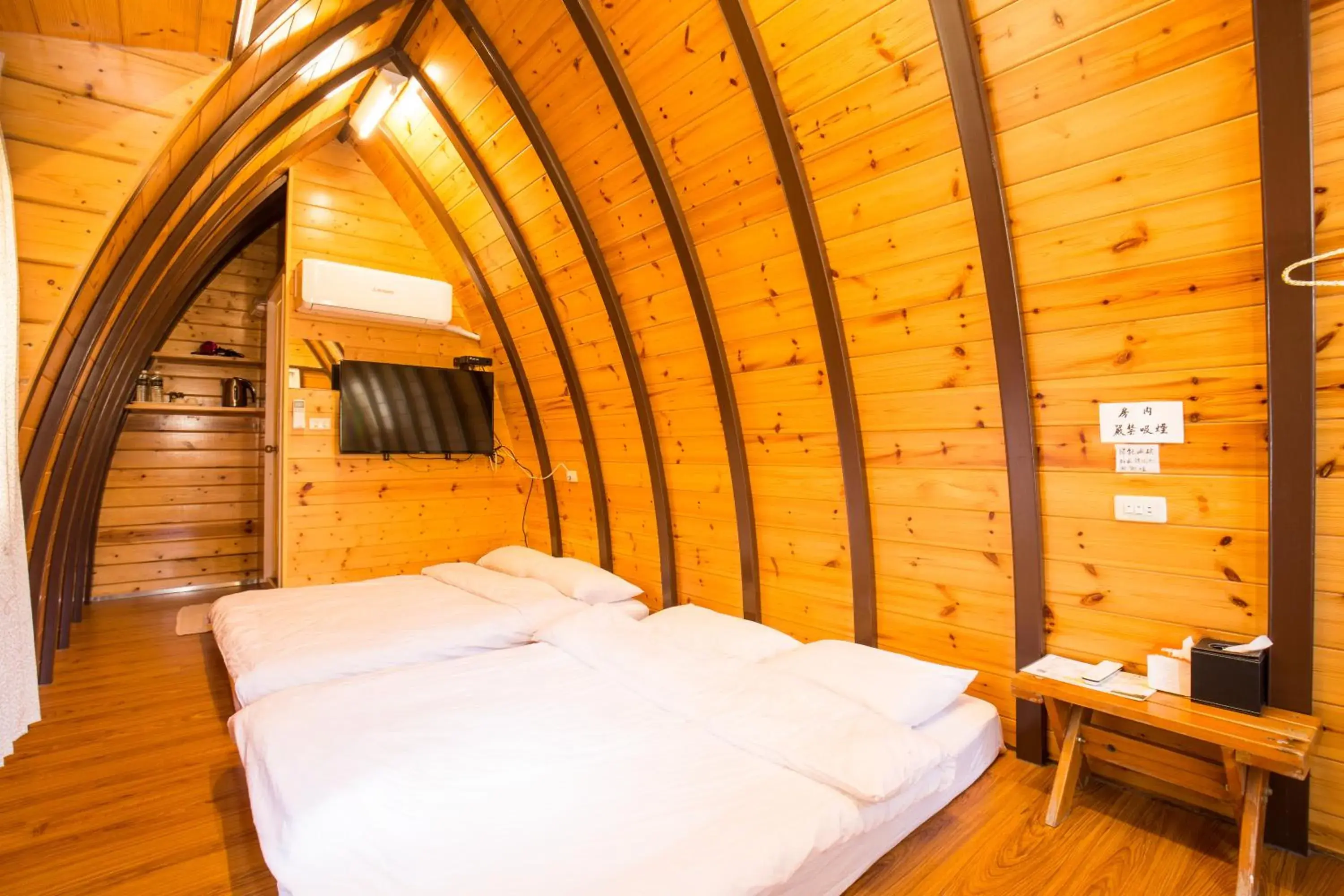 Stargazing Quadruple Room with Mountain View in Song Hua Ju B&B Stargazing Quadruple Room with Mountain View in Song Hua Ju B&B