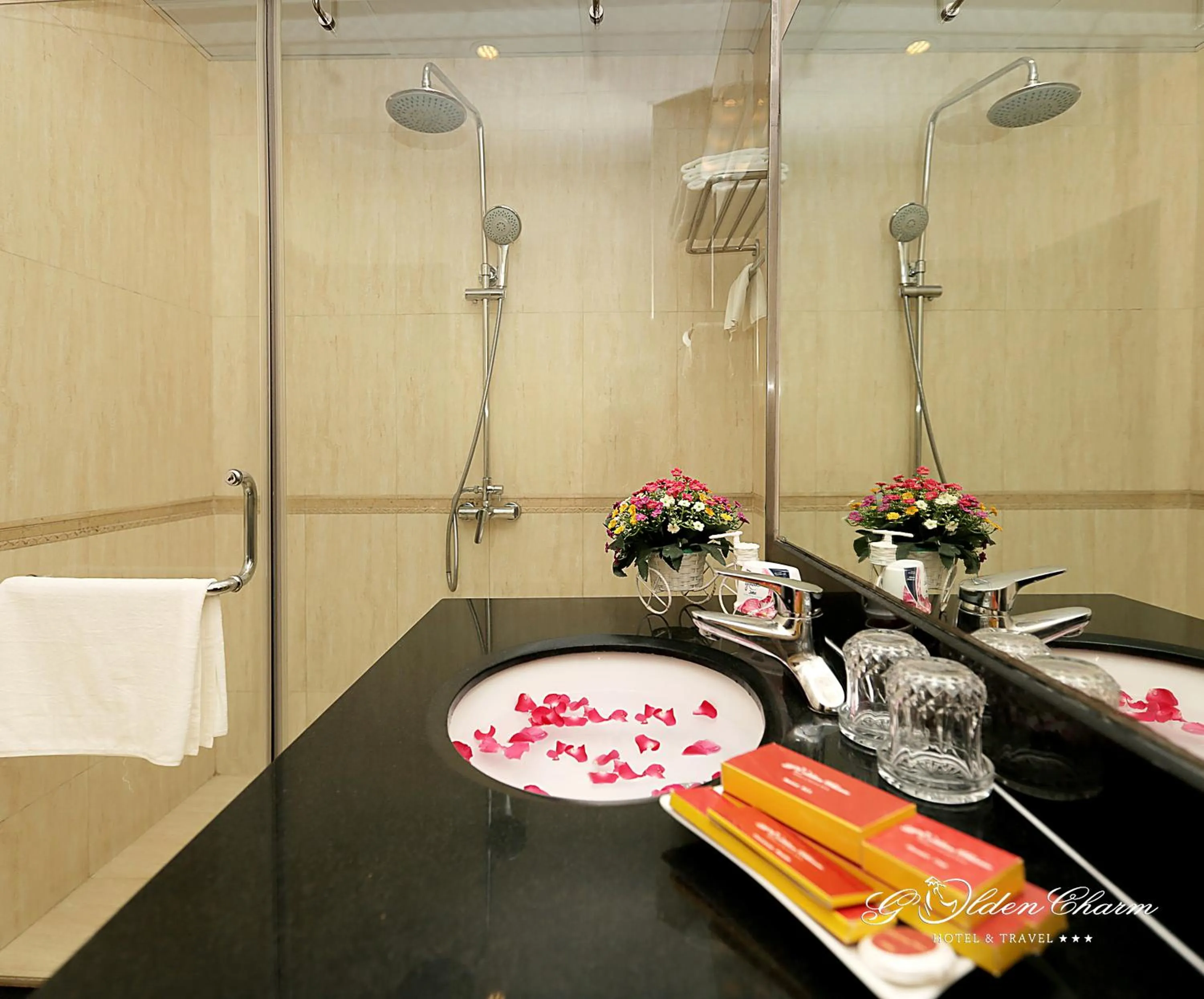 Bathroom in Hanoi Golden Charm Hotel