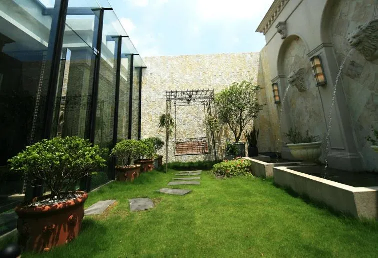 The Yorker Deluxe Motel