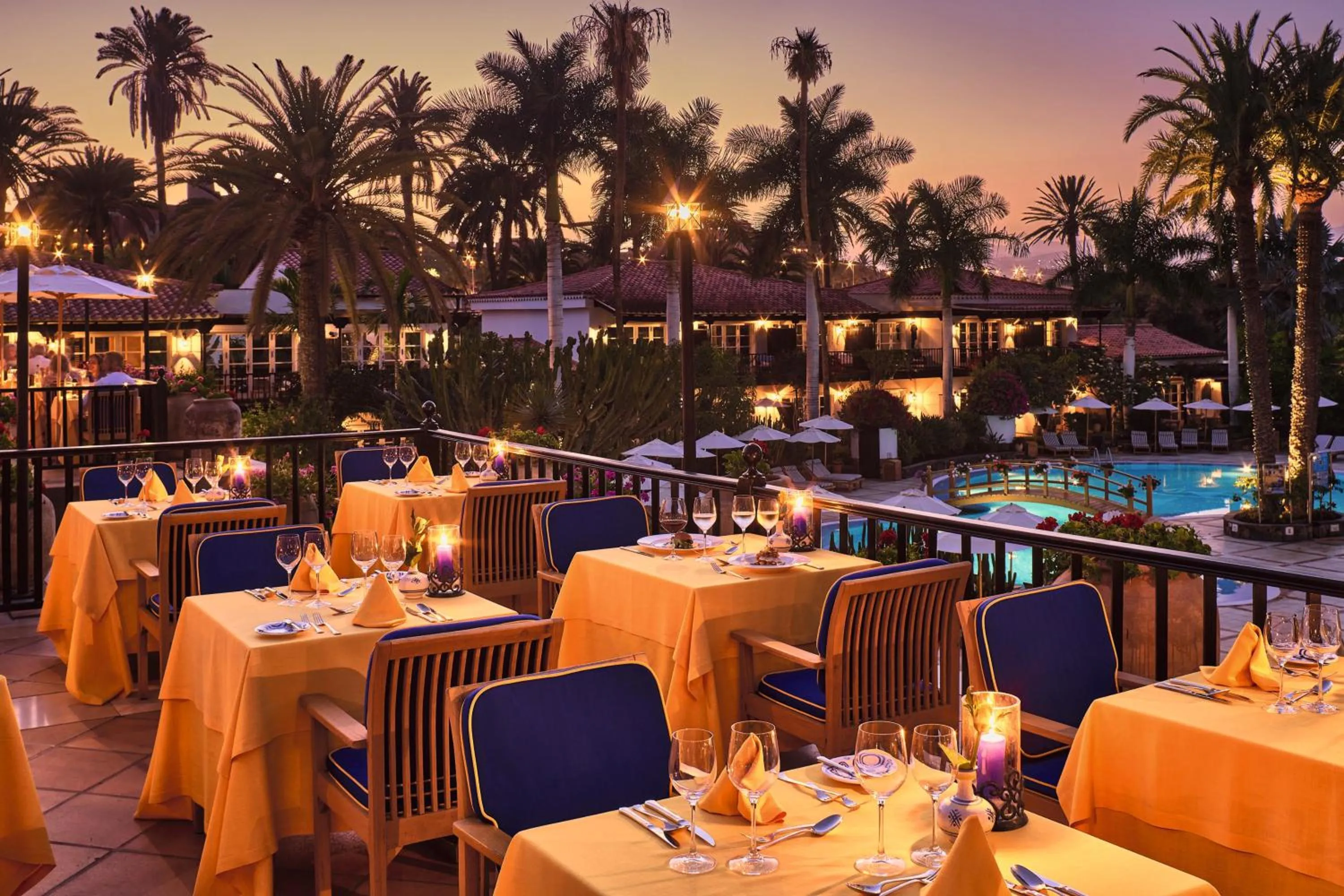 Restaurant/places to eat in Seaside Grand Hotel Residencia - Gran Lujo