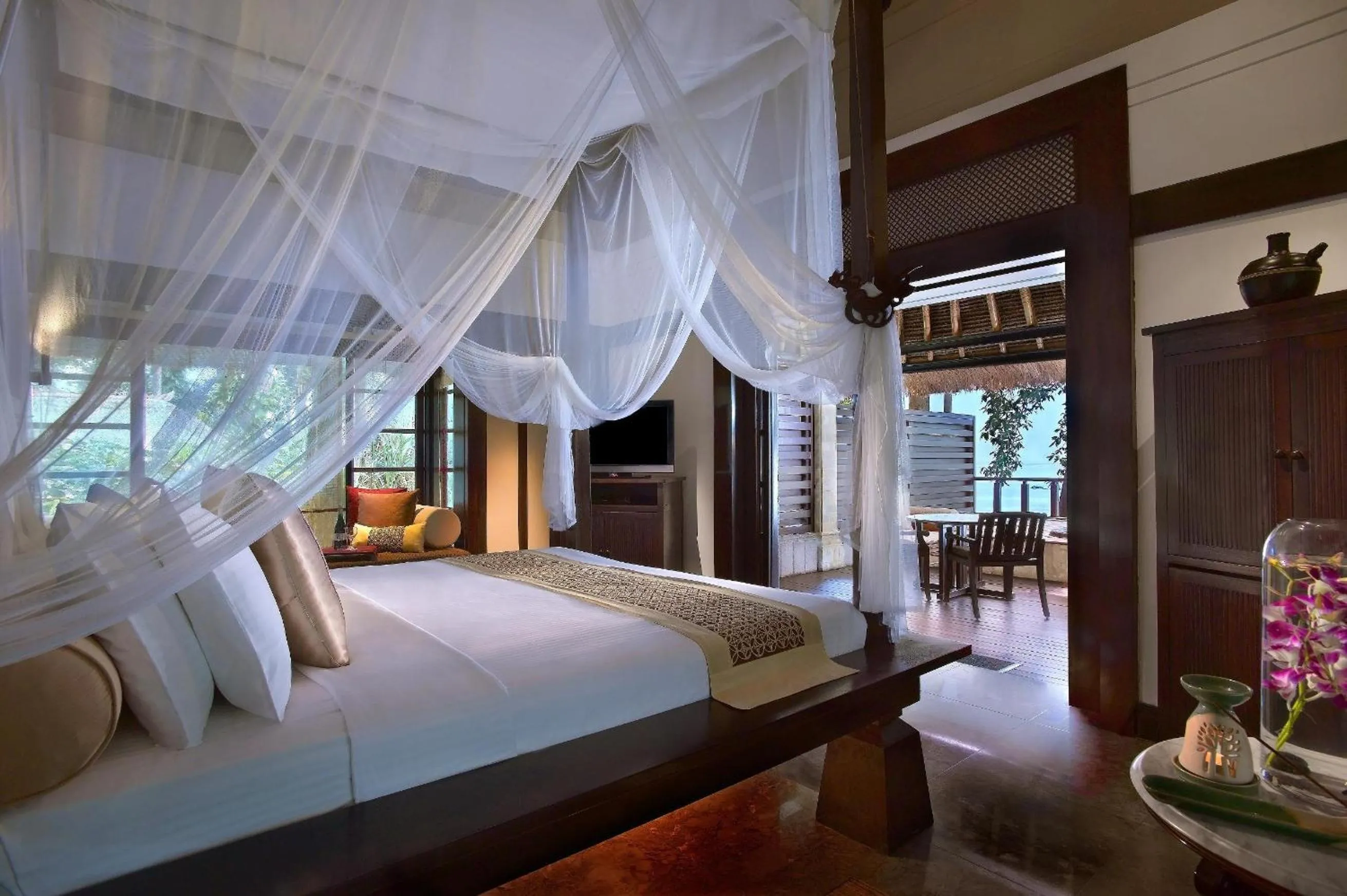 Photo of the whole room, Bed in Banyan Tree Bintan