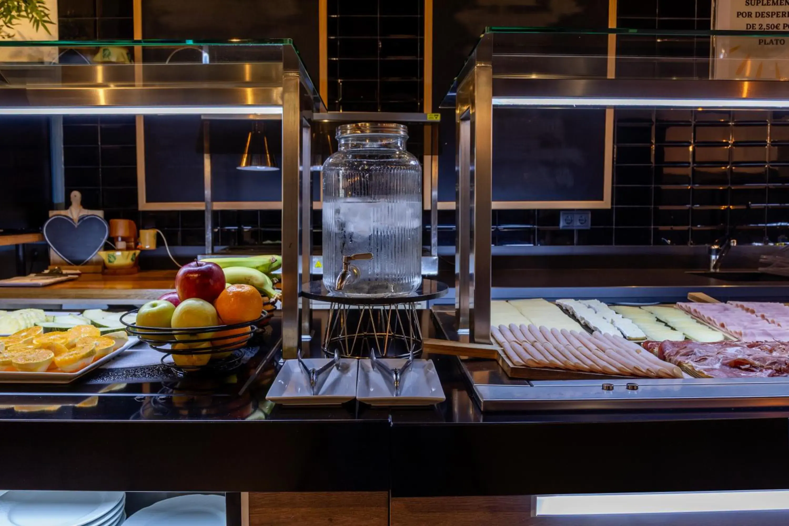 Buffet breakfast in New Hotel Colon Buffet breakfast in New Hotel Colon