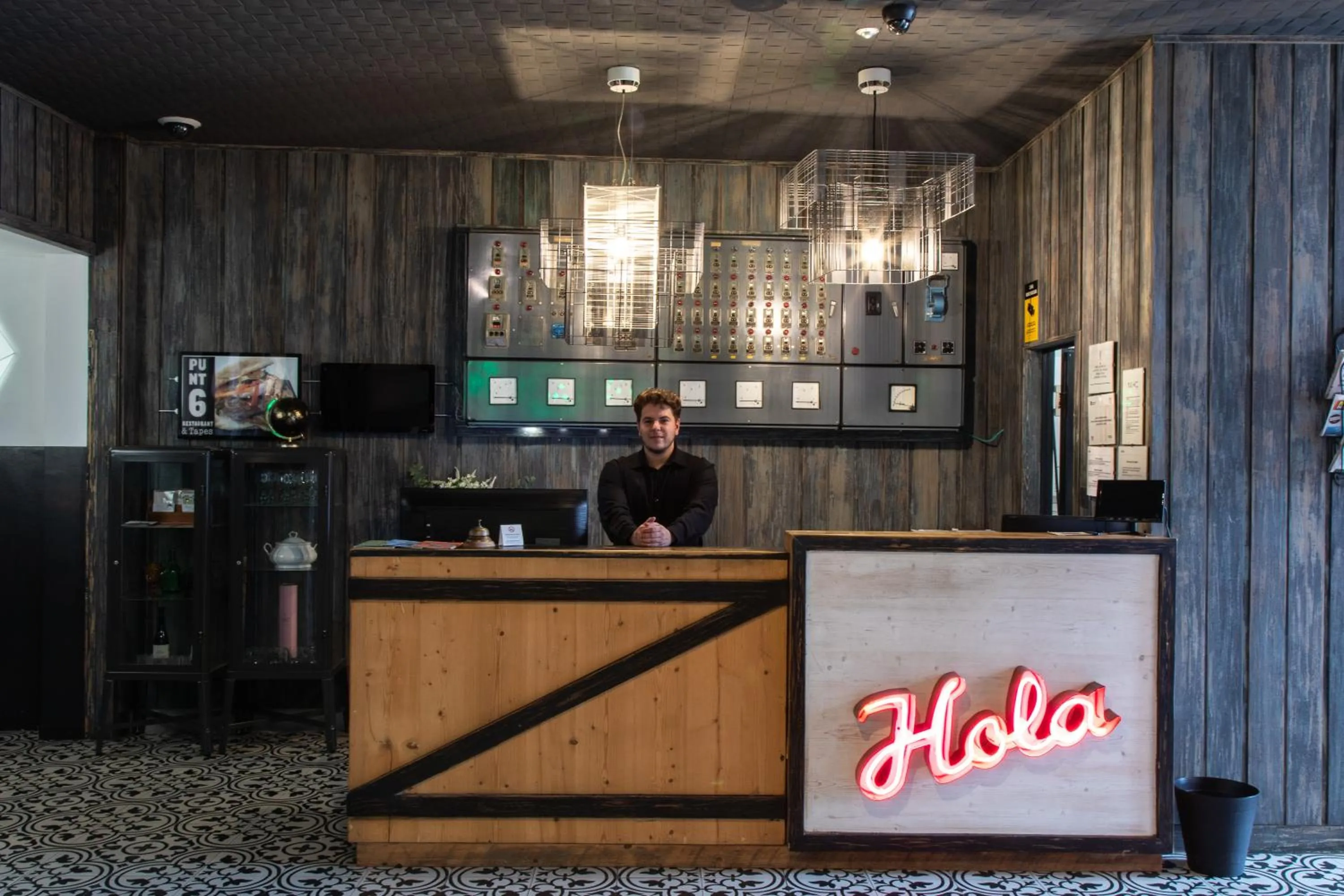 People in New Hotel Colon