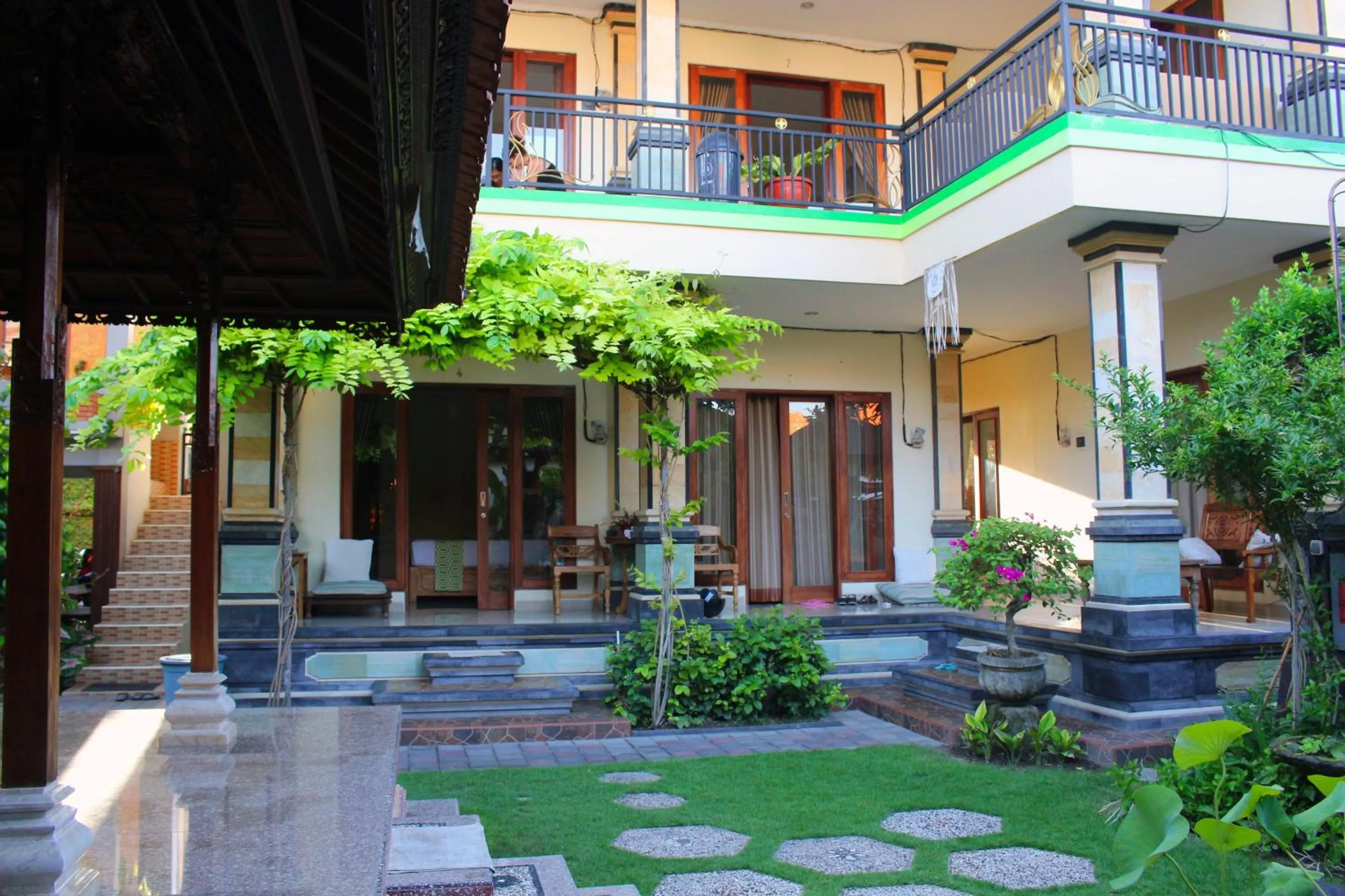 Garden in CR Tris Rooms Seminyak