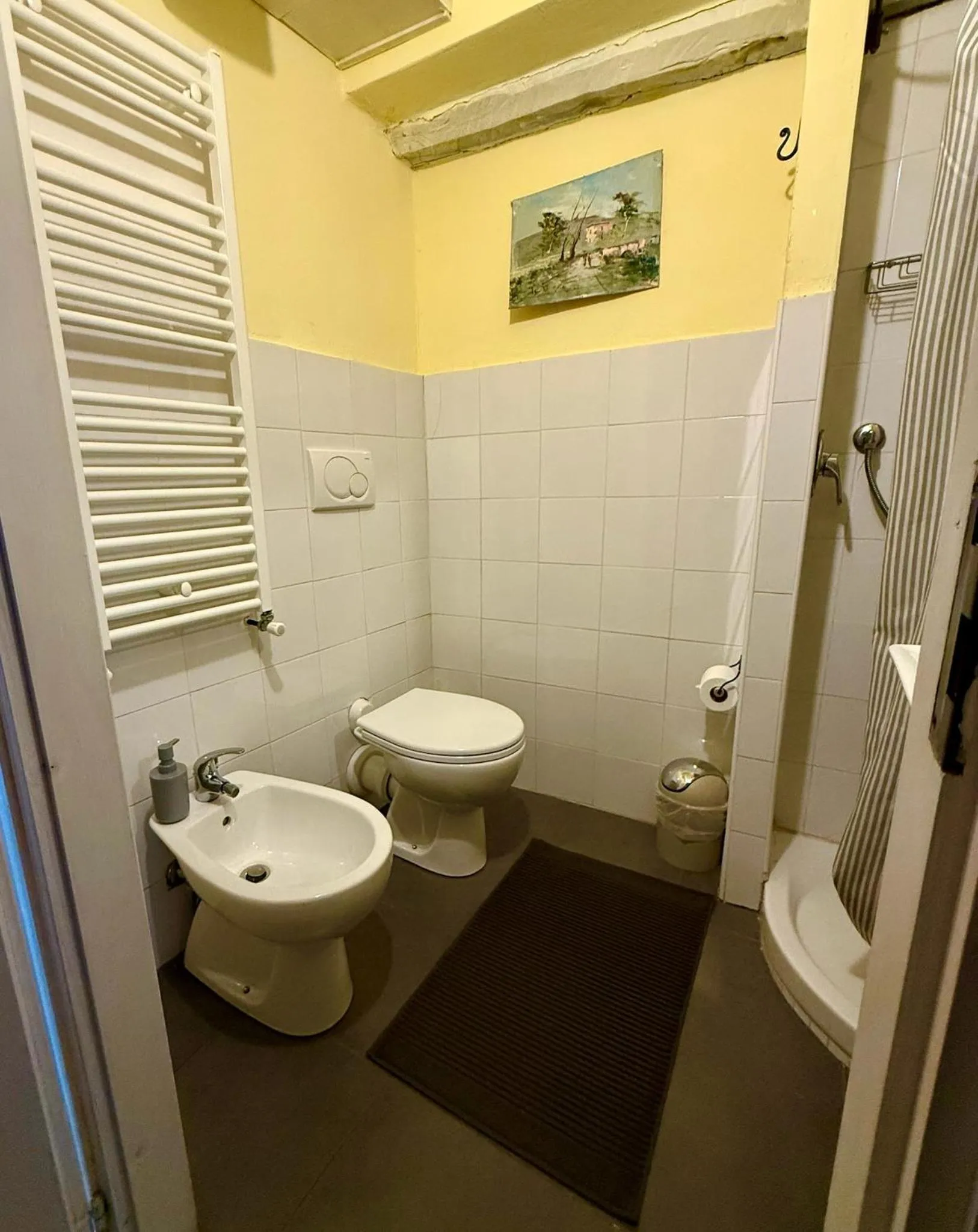 Toilet in Viandanti, Artisti e Sognatori