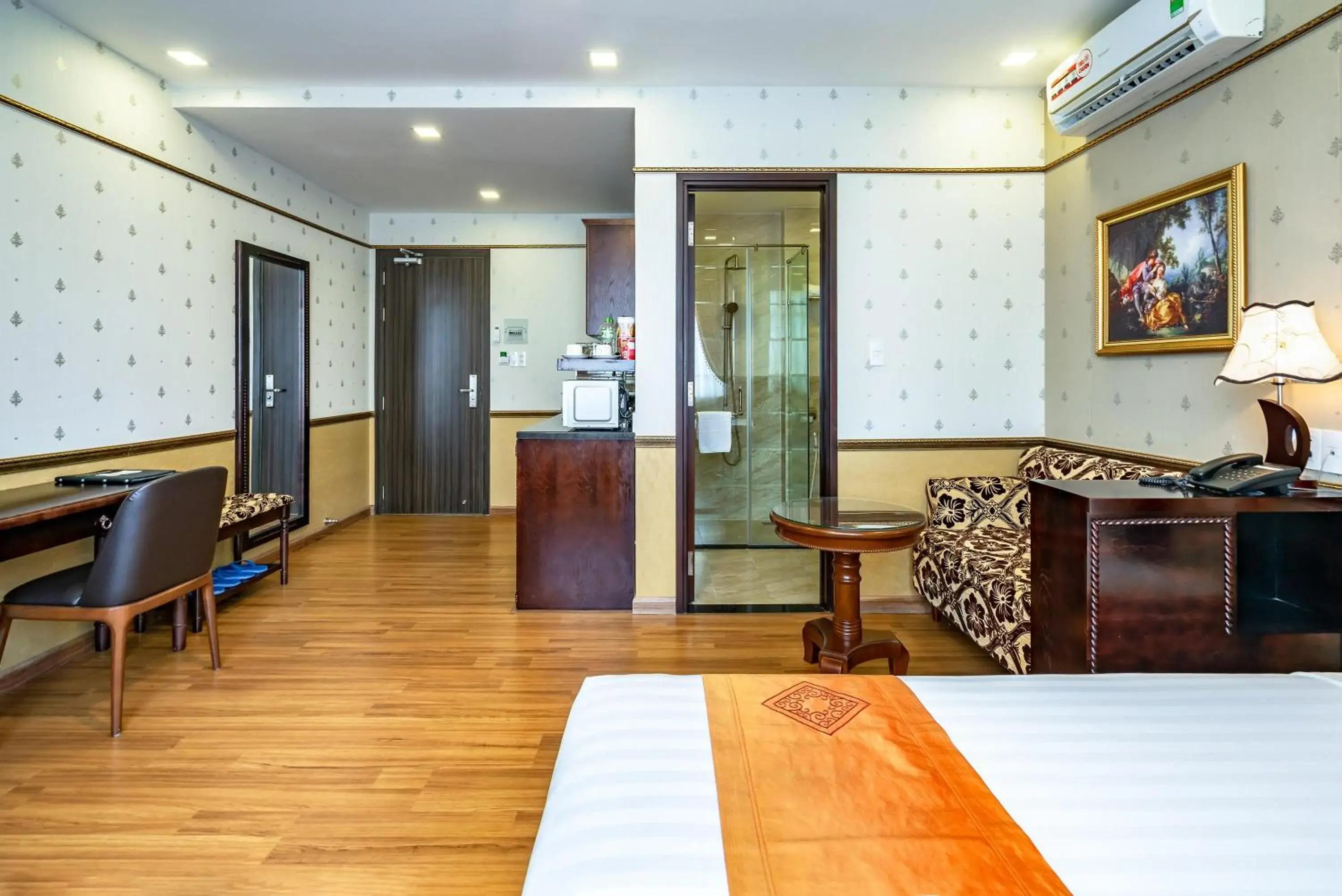 Bedroom in Collection O Emerald Luxury Apartment - Near SECC Bedroom in Collection O Emerald Luxury Apartment - Near SECC