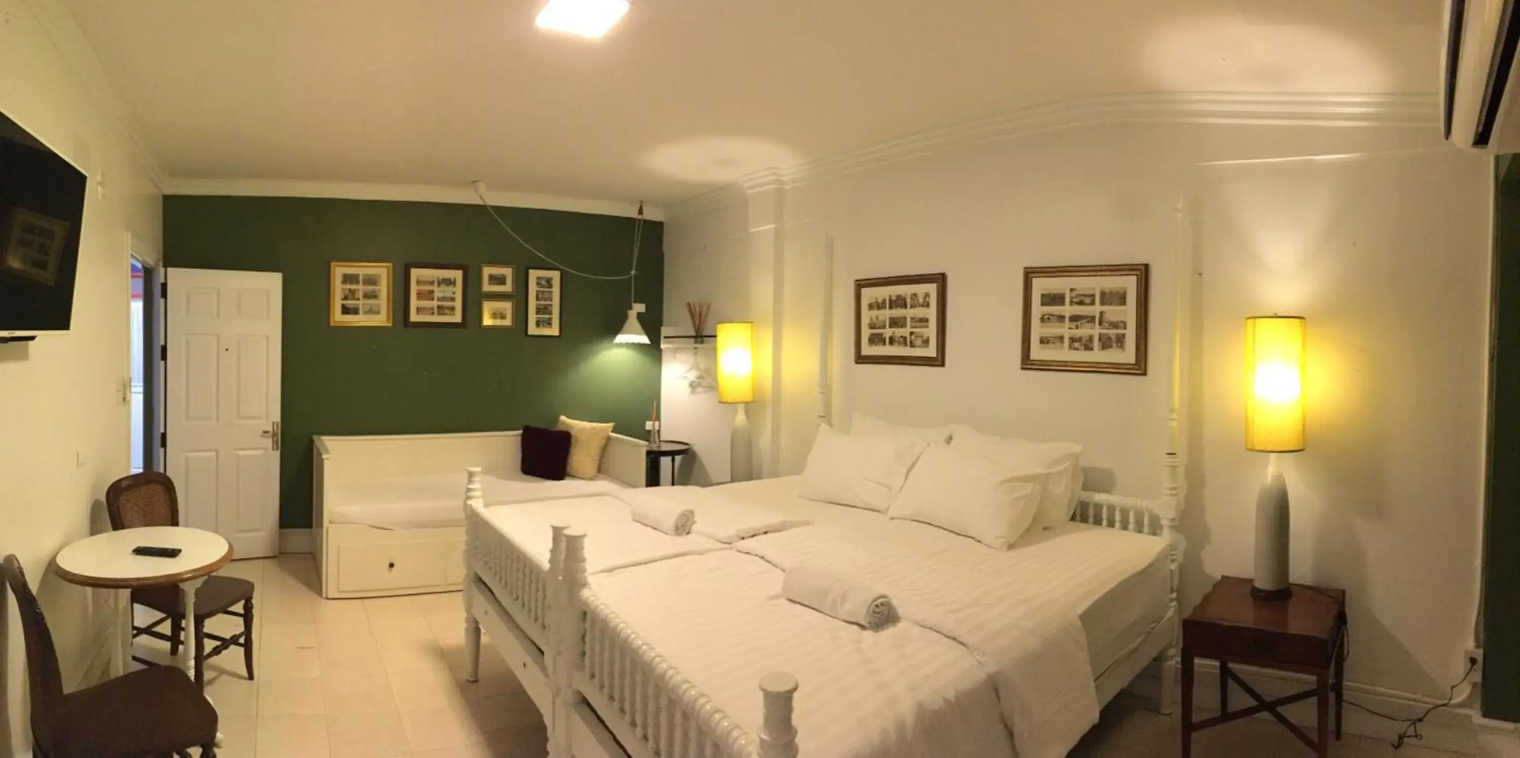 Bed in Bed in Town Bed in Bed in Town