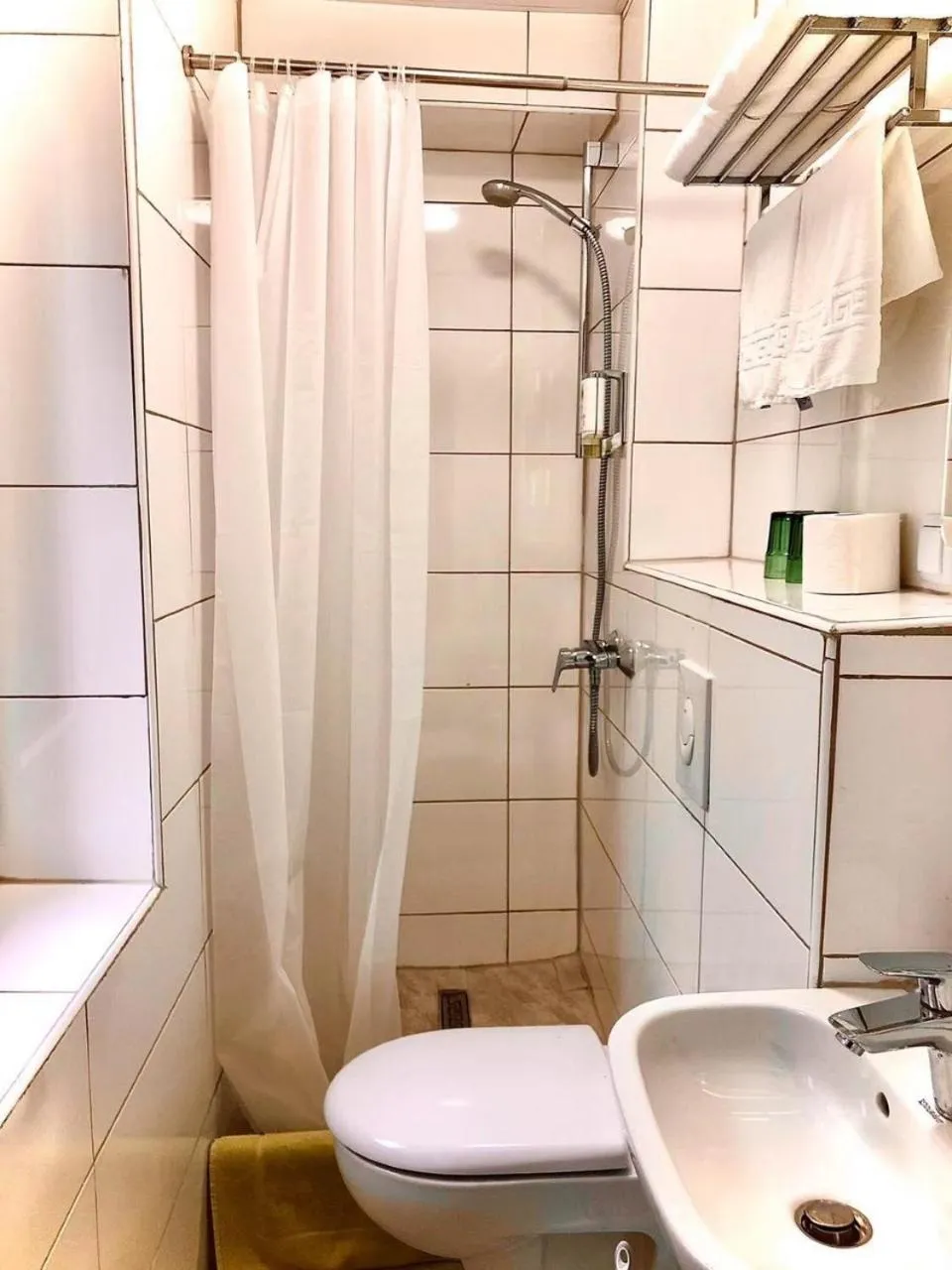 Toilet in Andefu Hotel am Kantpark