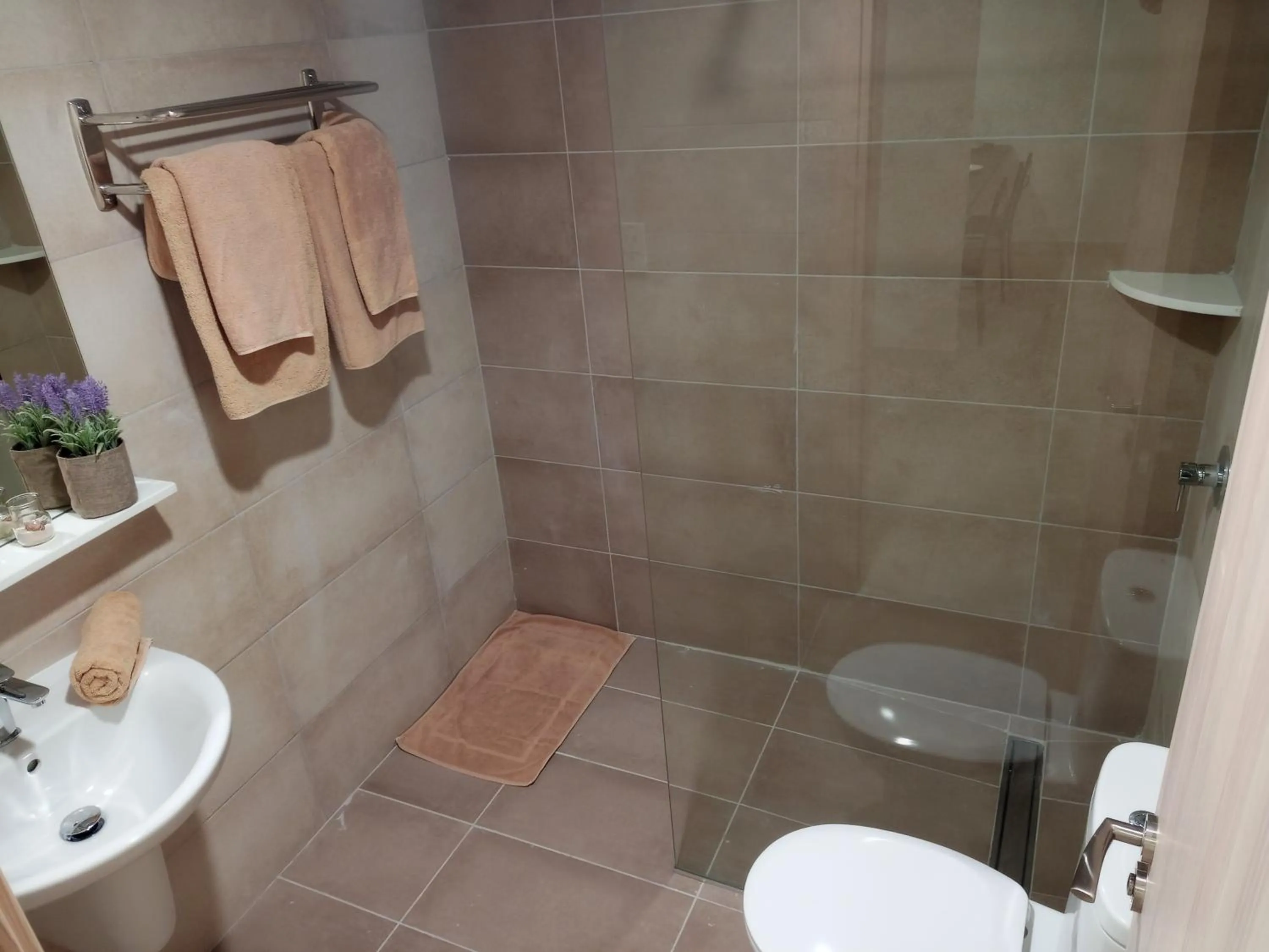 Bathroom in Pagona Holiday Apartments