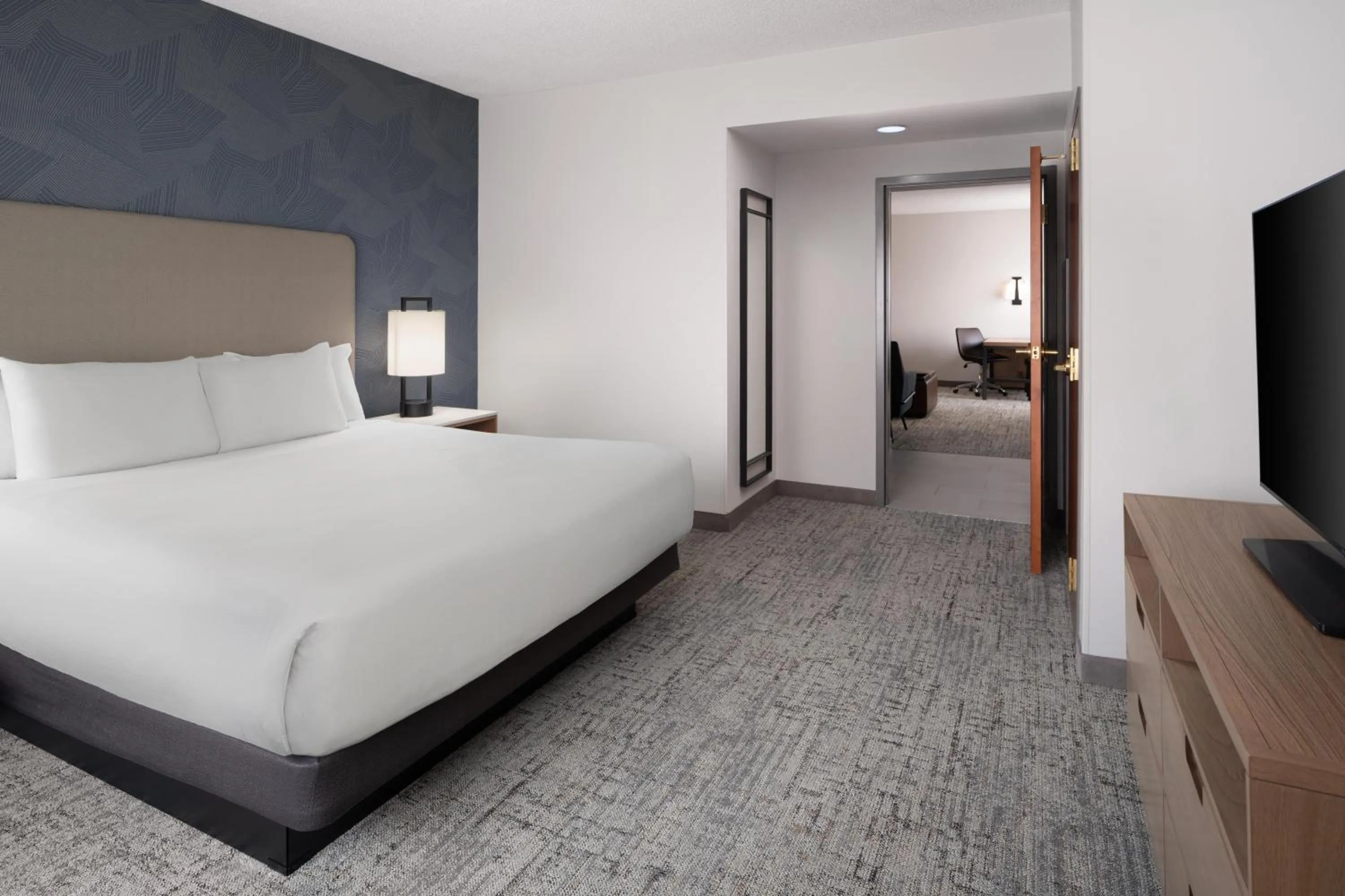 Bed in Embassy Suites by Hilton Franklin Cool Spring