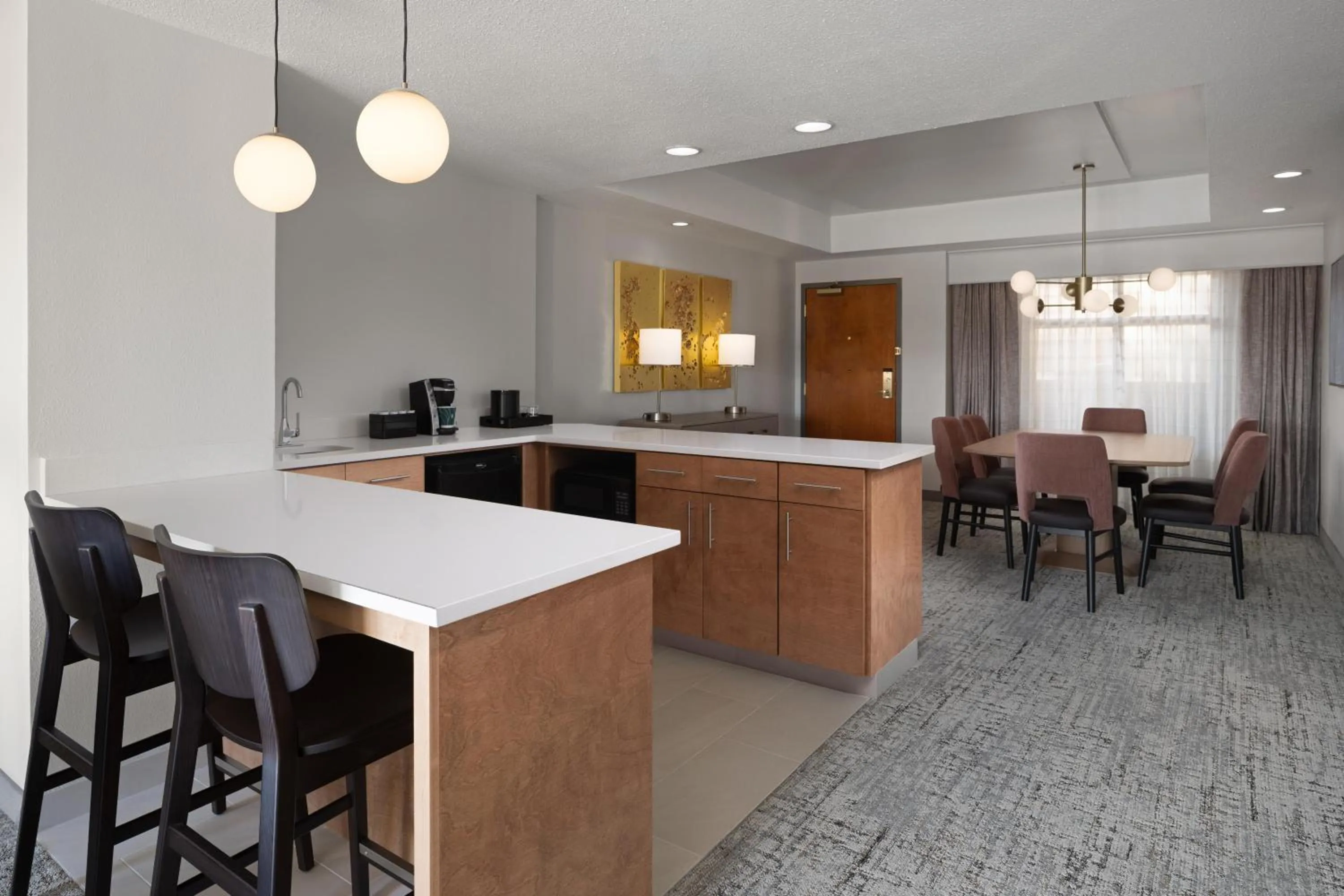 Living room in Embassy Suites by Hilton Franklin Cool Spring