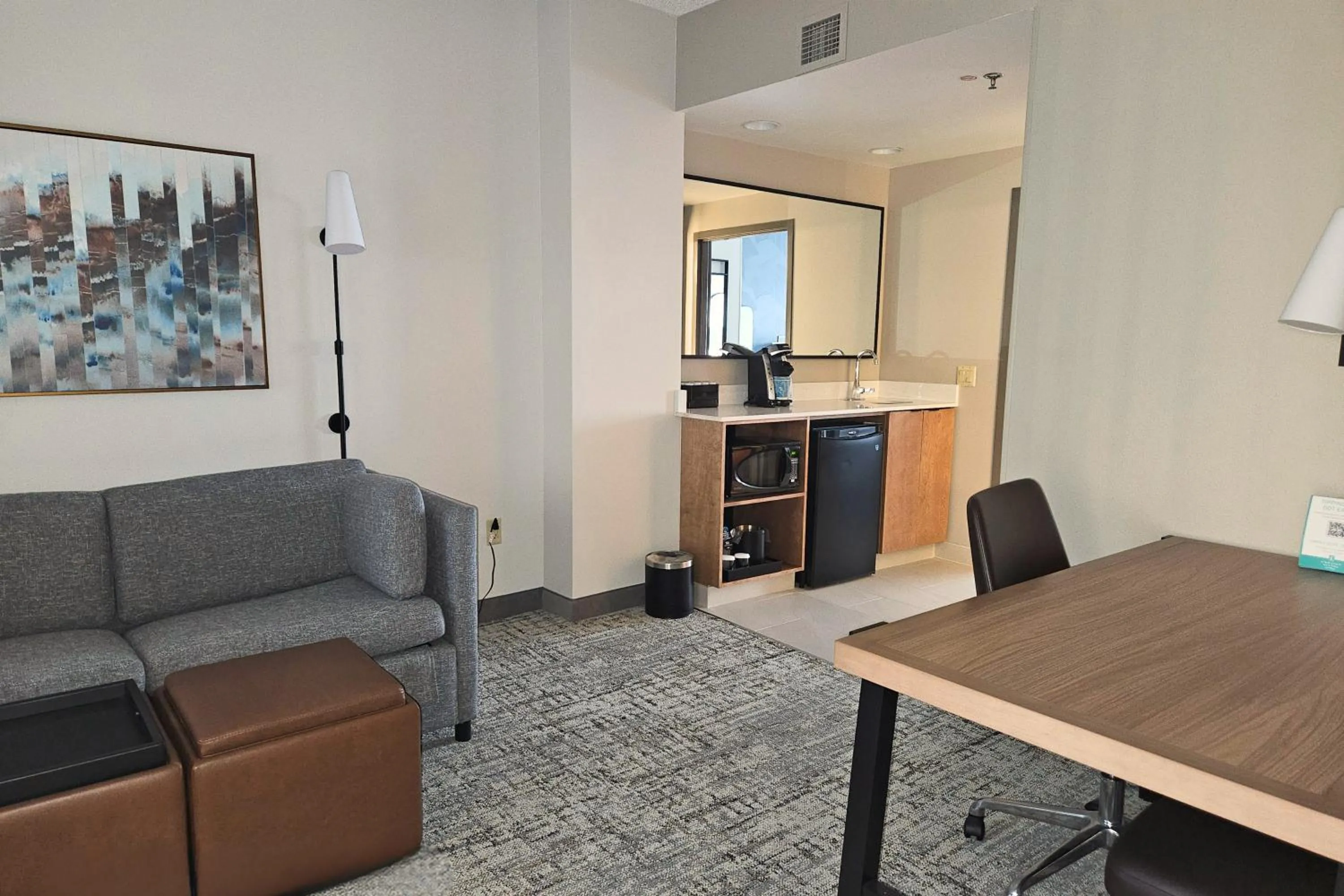 Living room in Embassy Suites by Hilton Franklin Cool Spring