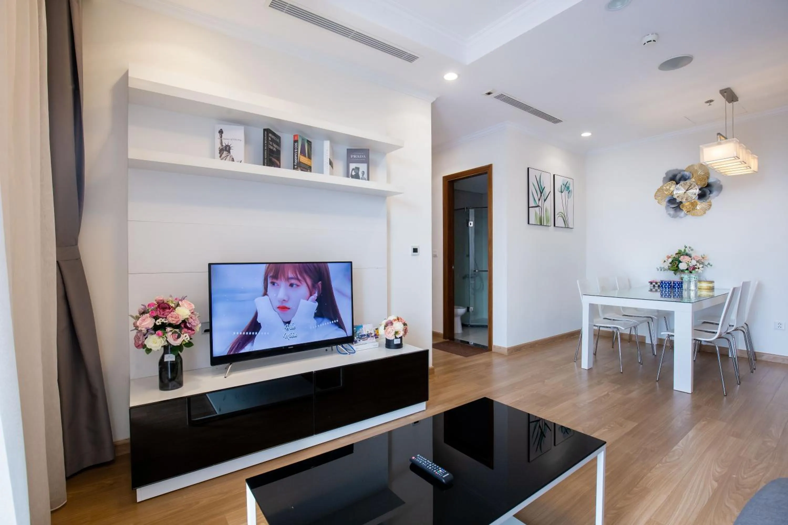 TV and multimedia in Full House Times City