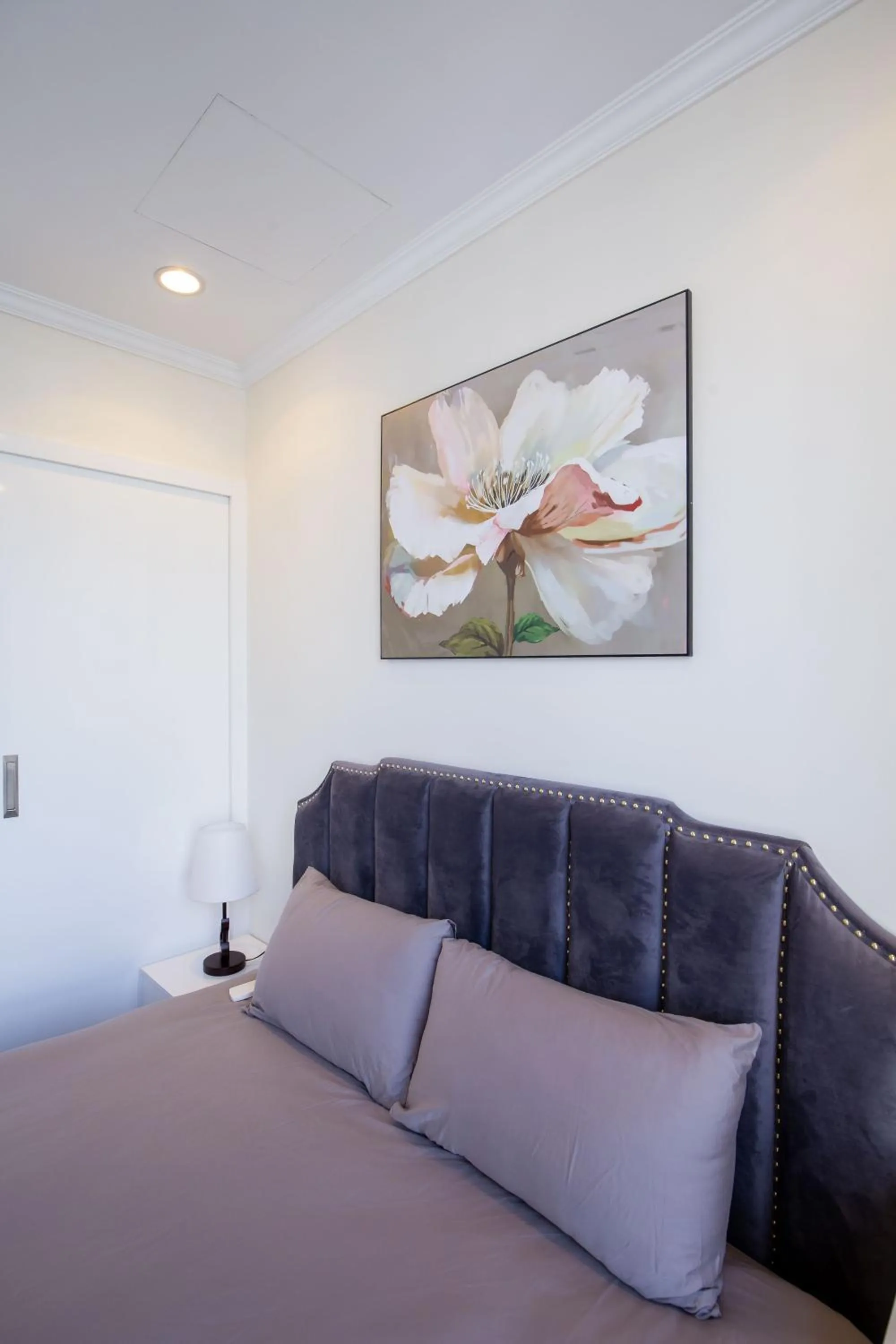 Bed in Full House Times City