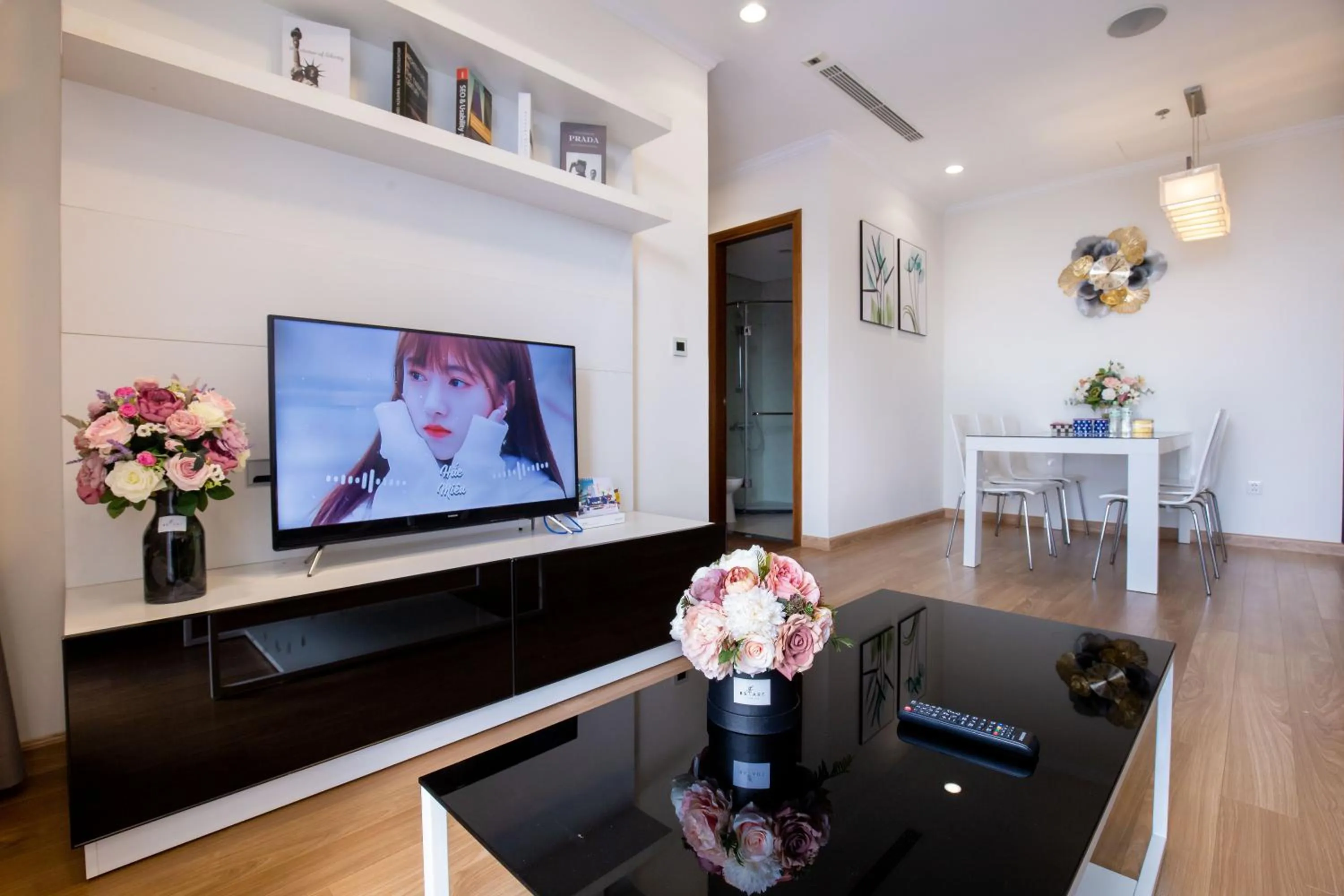 TV and multimedia in Full House Times City