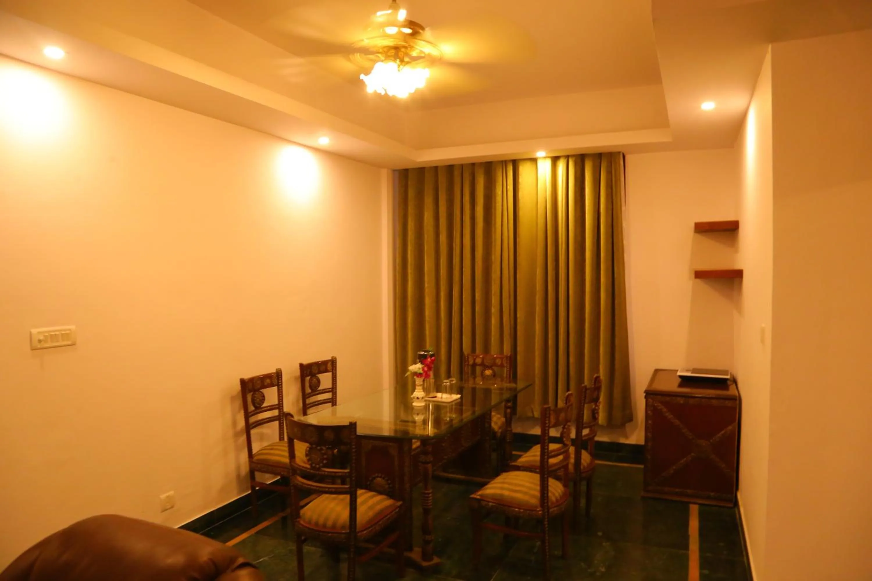 Dining area in Magsons Resorts