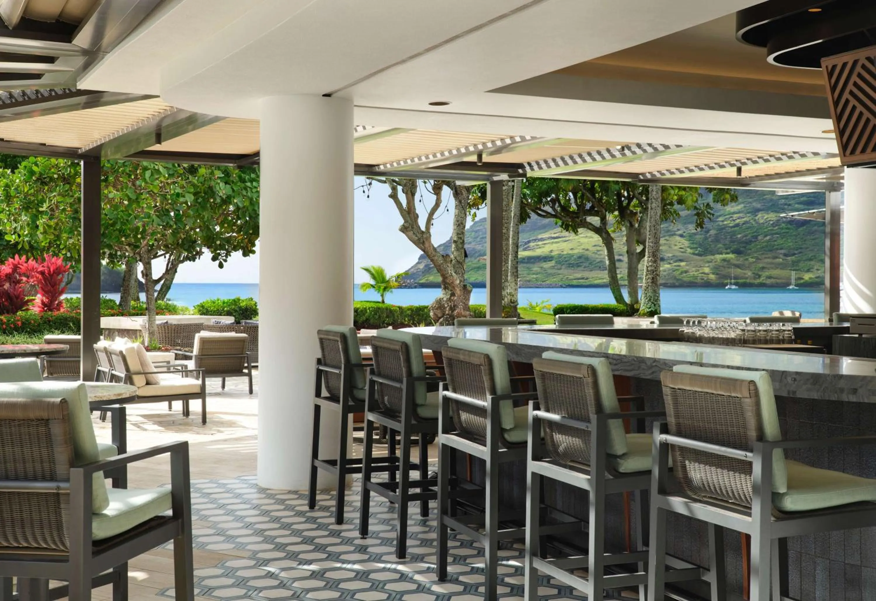 Lounge or bar in The Royal Sonesta Kauai Resort Lihue