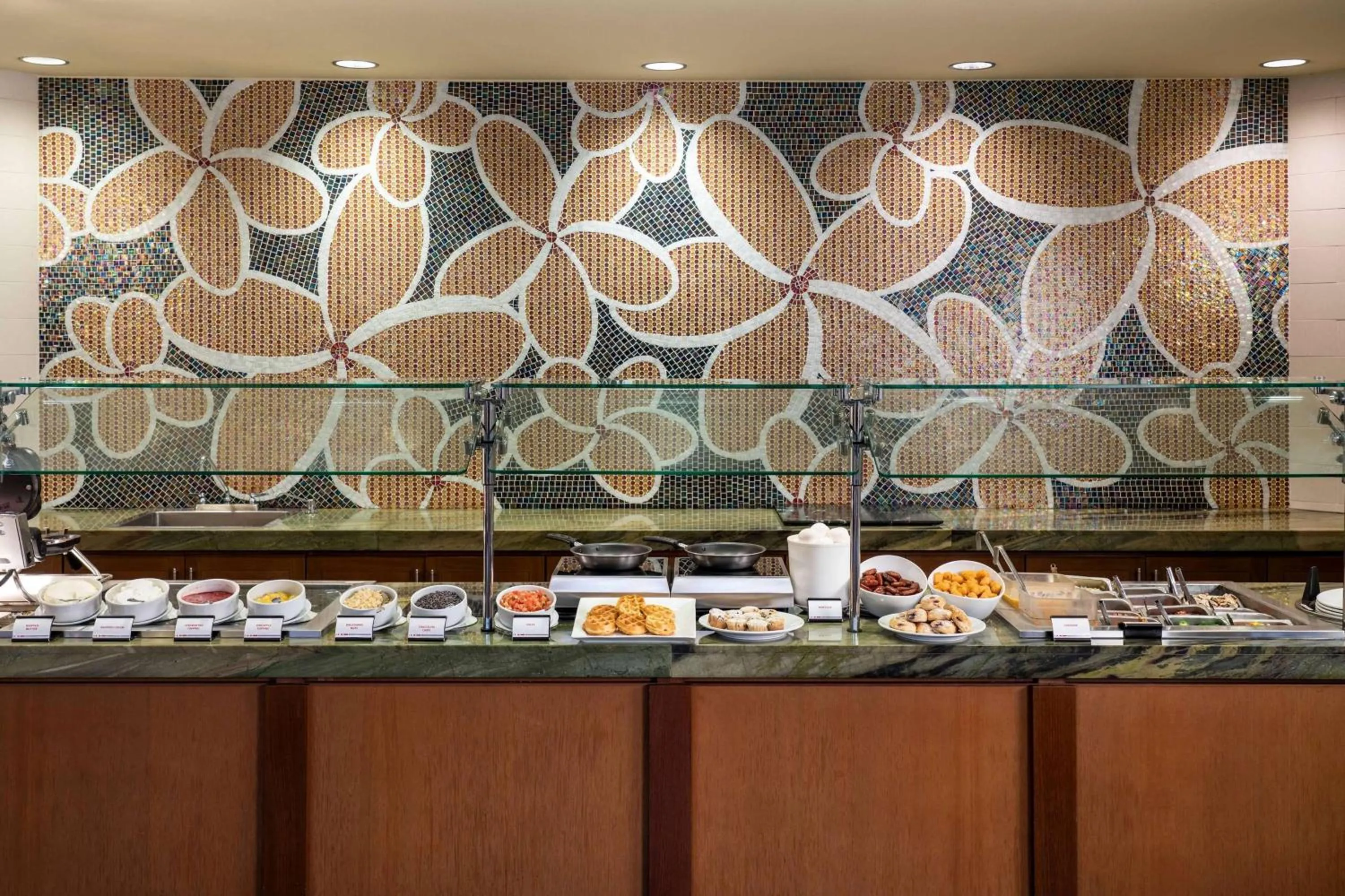 Restaurant/places to eat in The Royal Sonesta Kauai Resort Lihue