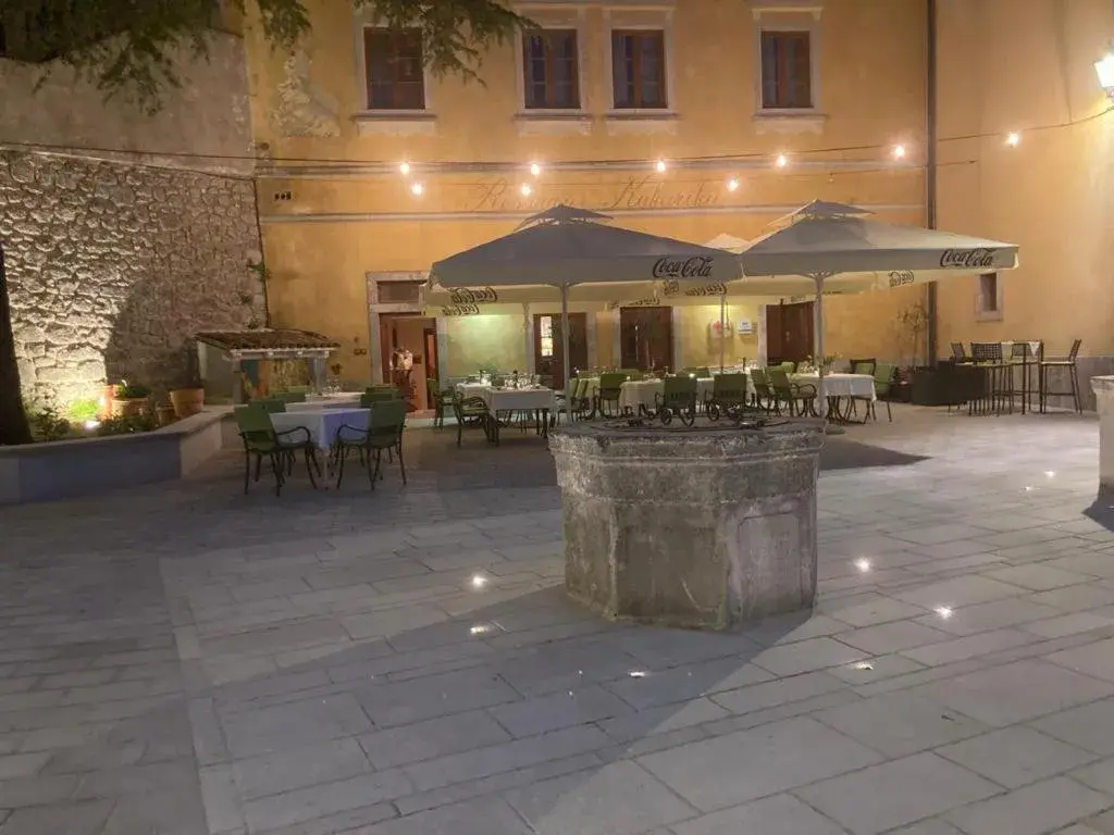 Restaurant/places to eat in Heritage Hotel Kukuriku Restaurant/places to eat in Heritage Hotel Kukuriku