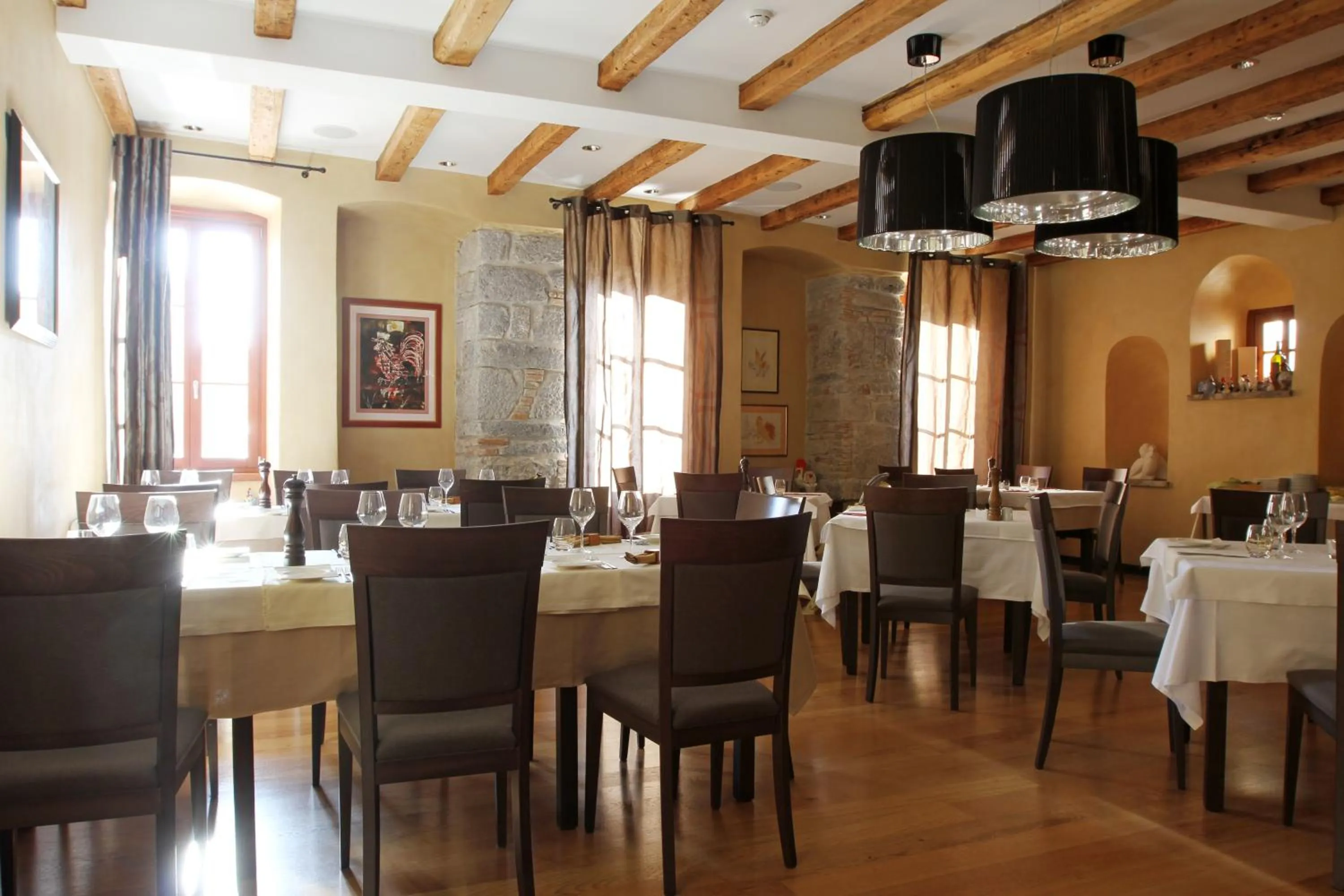 Restaurant/places to eat in Heritage Hotel Kukuriku