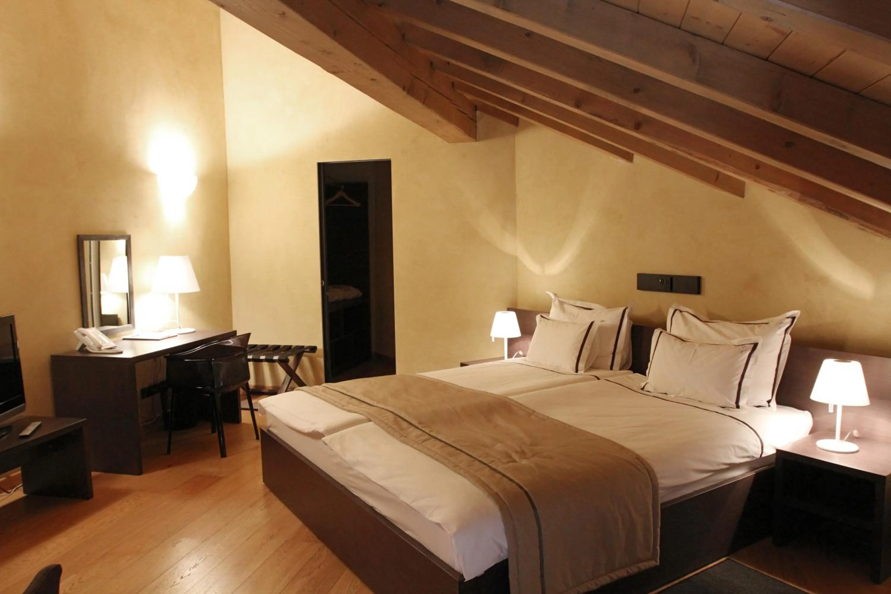 Bed in Heritage Hotel Kukuriku