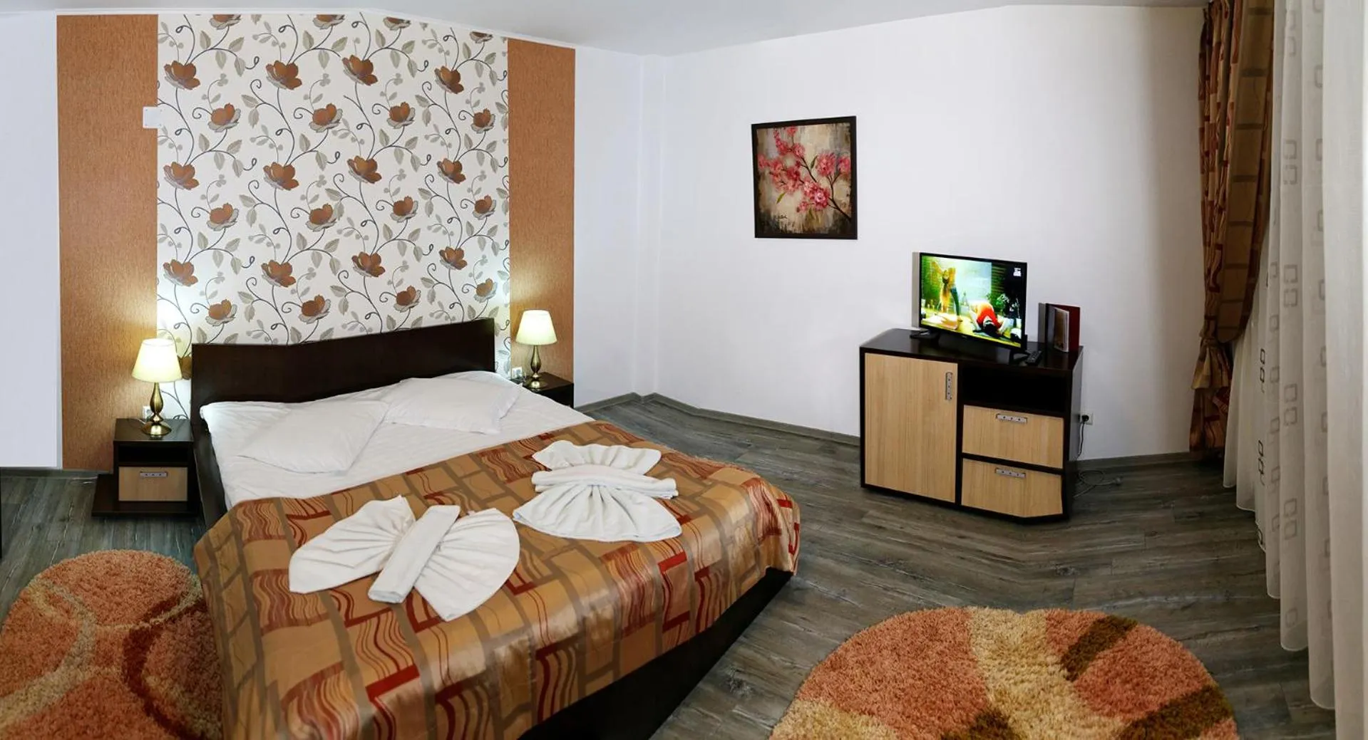 Photo of the whole room, Bed in Hotel boutique Garden Resort by Brancoveanu