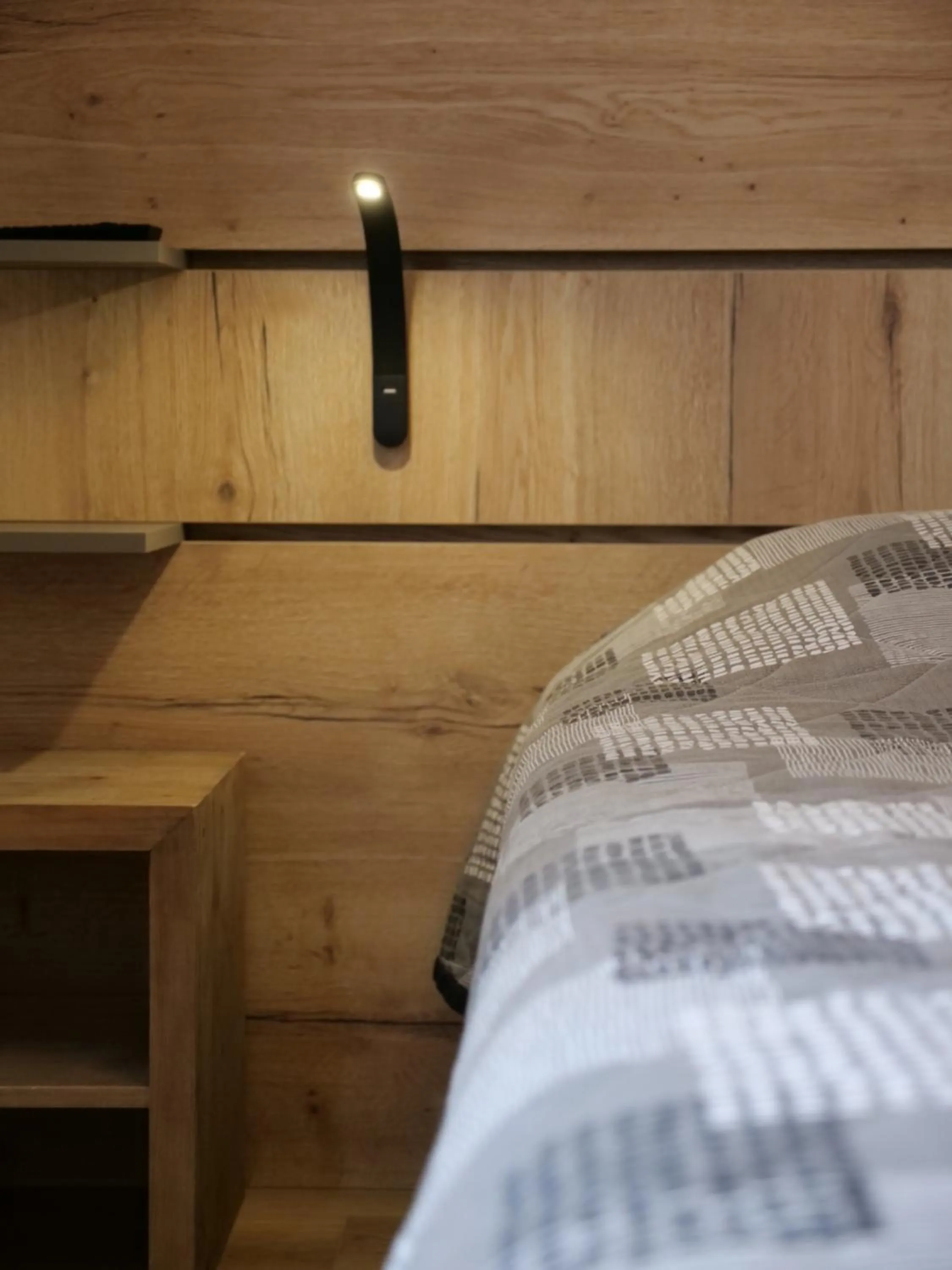 Bed in Logis Hotel de la Gare