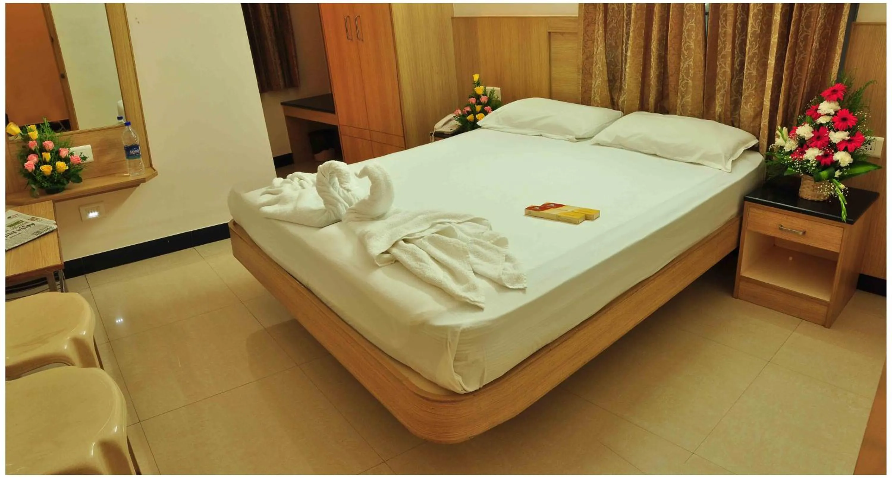 Bedroom, Bed in SK Residency